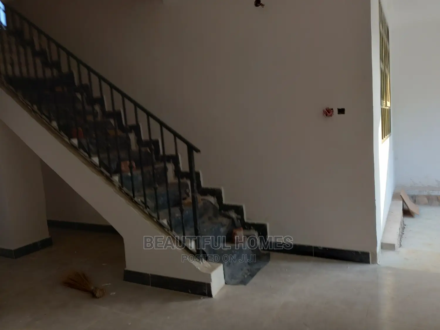 Furnished 5bdrm Duplex in Kira, Central Division for sale in Central Division
