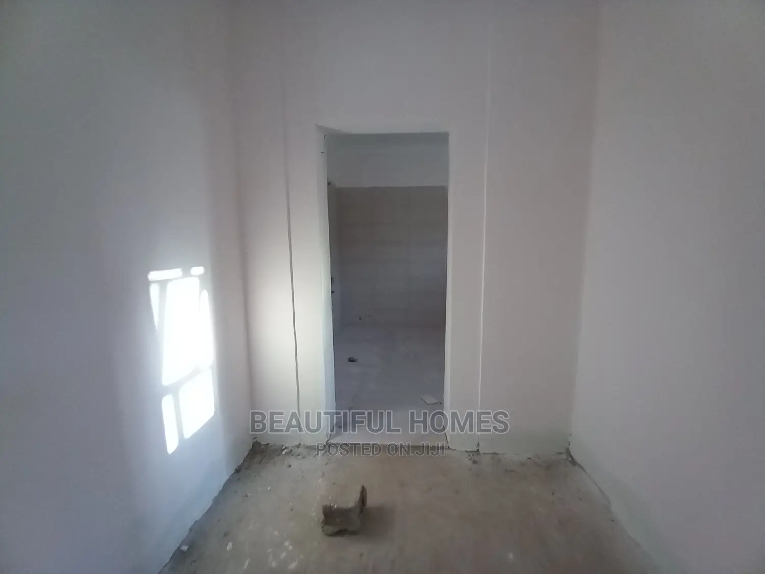 Furnished 5bdrm Duplex in Kira for sale in Kira