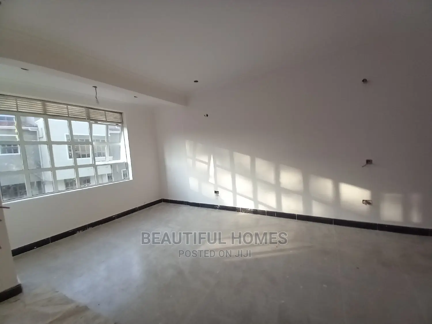 Furnished 5bdrm Duplex in Kira for sale in Kira