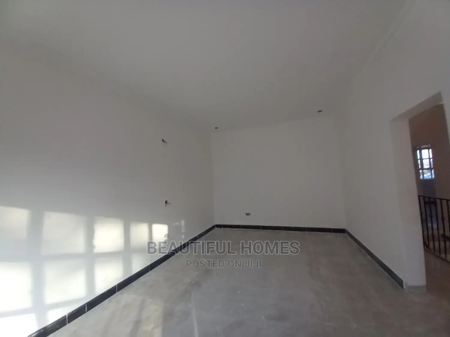 Furnished 5bdrm Duplex in Kira for sale in Kira