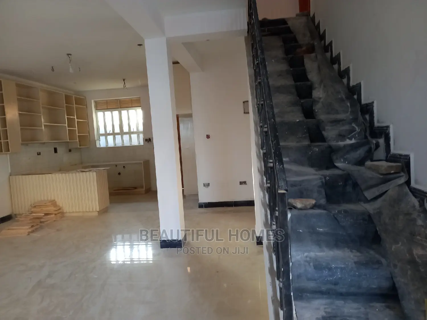 Furnished 5bdrm House in Kira for sale in Kira