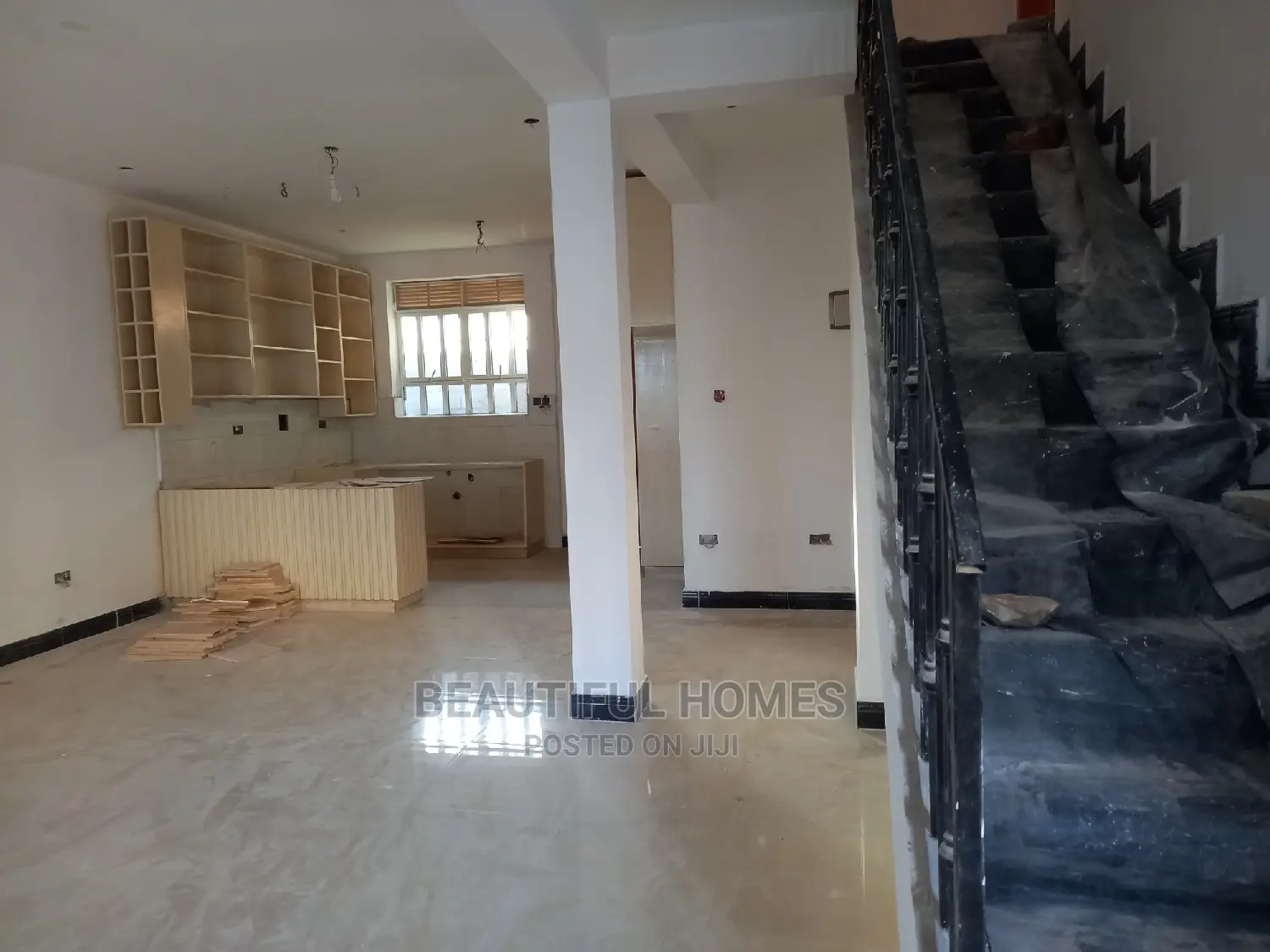 Furnished 5bdrm House in Kira Estate for sale in Kira