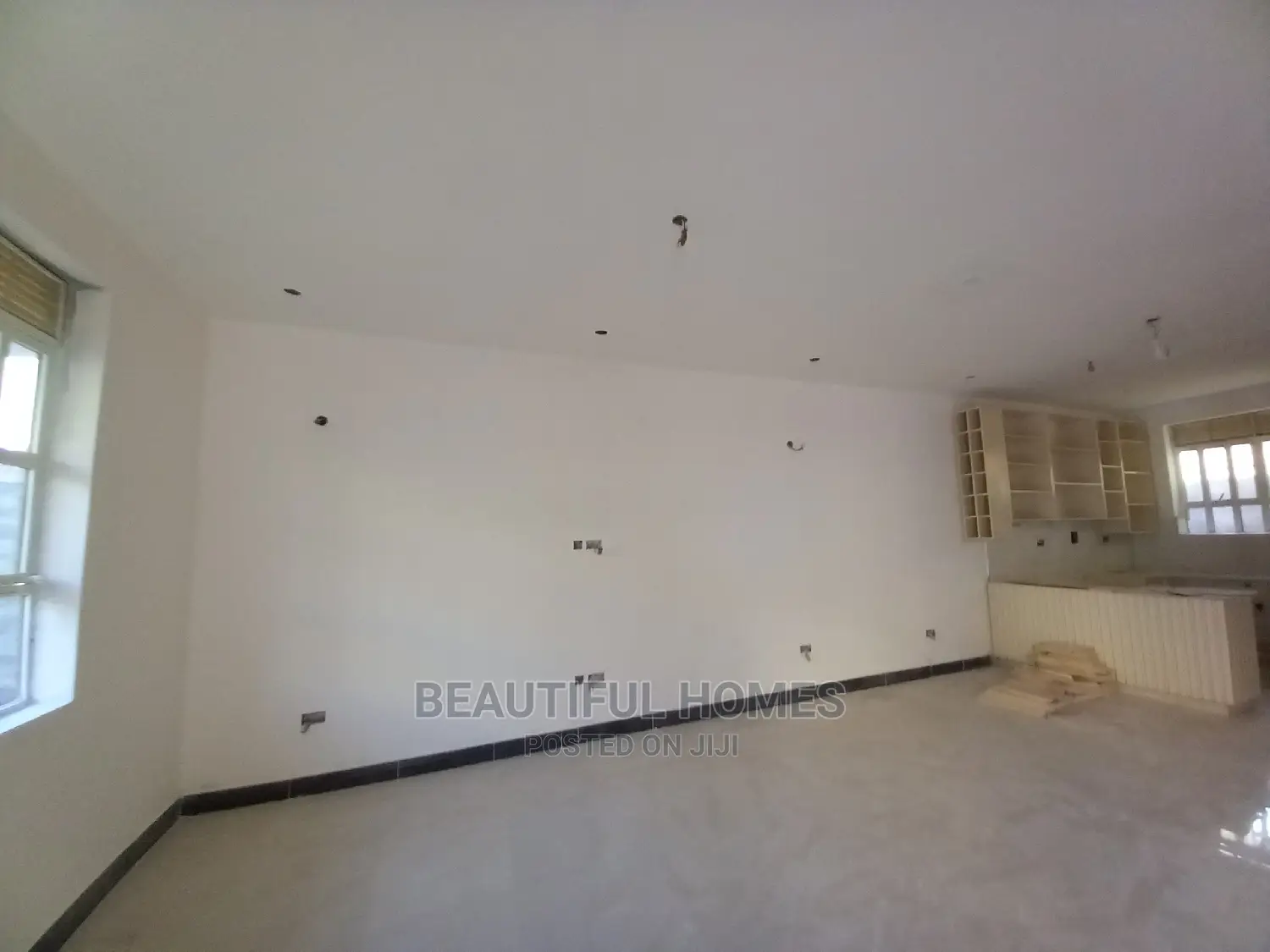 Furnished 5bdrm Mansion in Kira Corporate for sale in Kira
