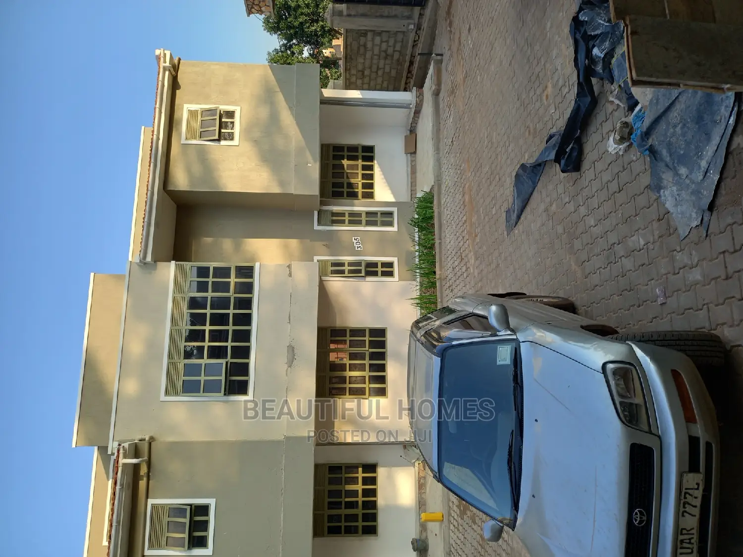Furnished 5bdrm Maisonette in Kira Wealthy for sale in Kira