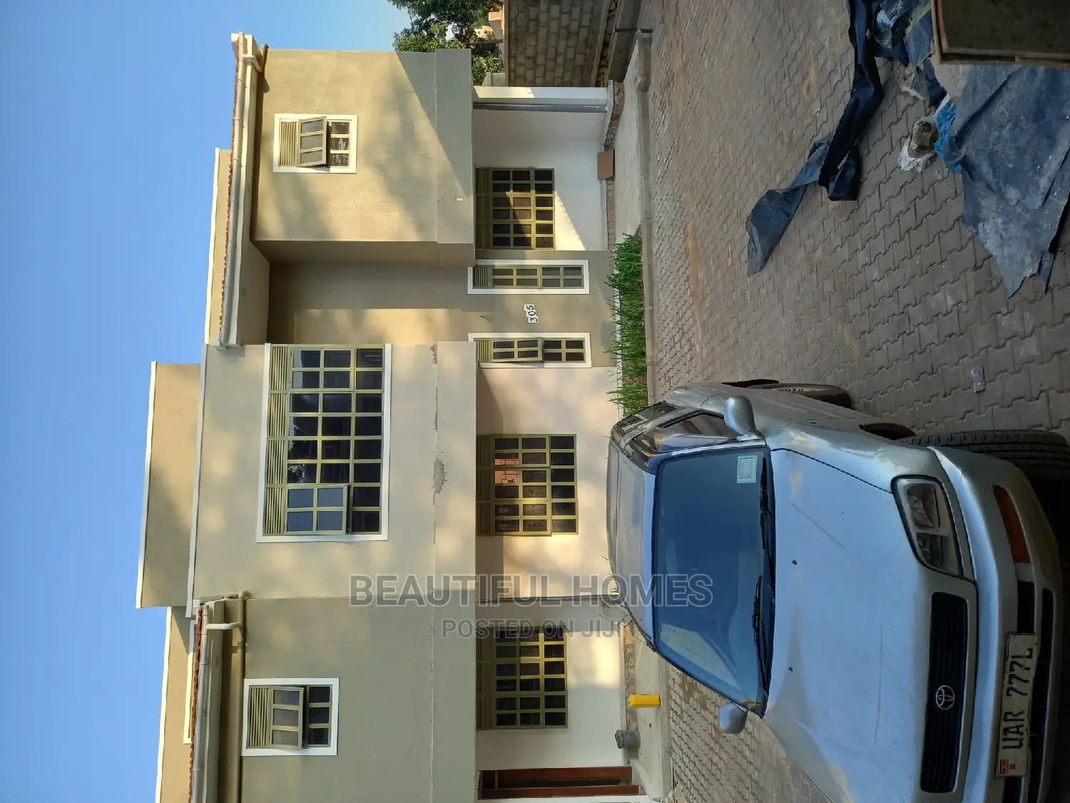 Furnished 5bdrm Maisonette in Kira Wealthy for sale in Kira