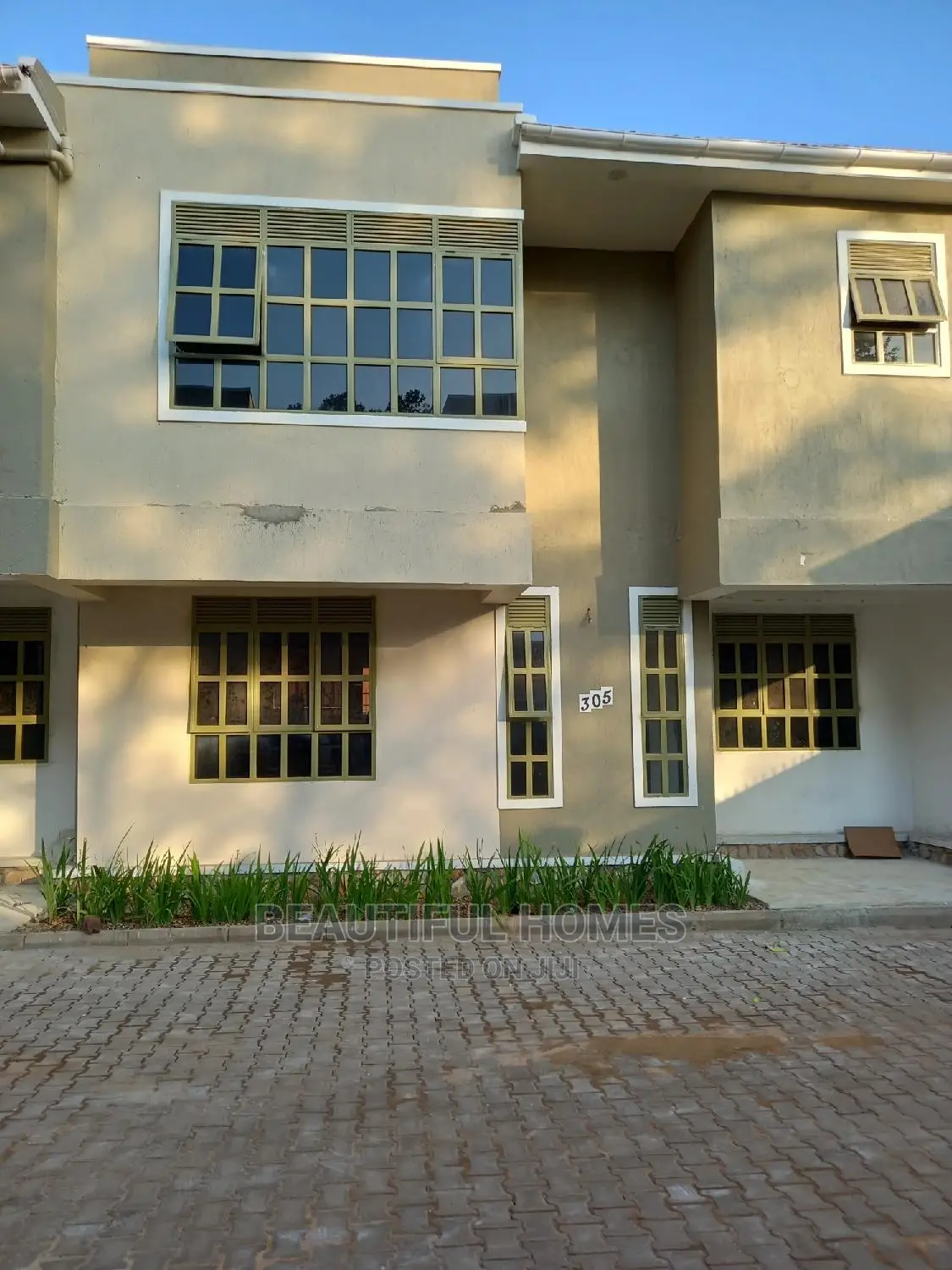 Furnished 5bdrm Duplex in Kira Posh for sale in Kira