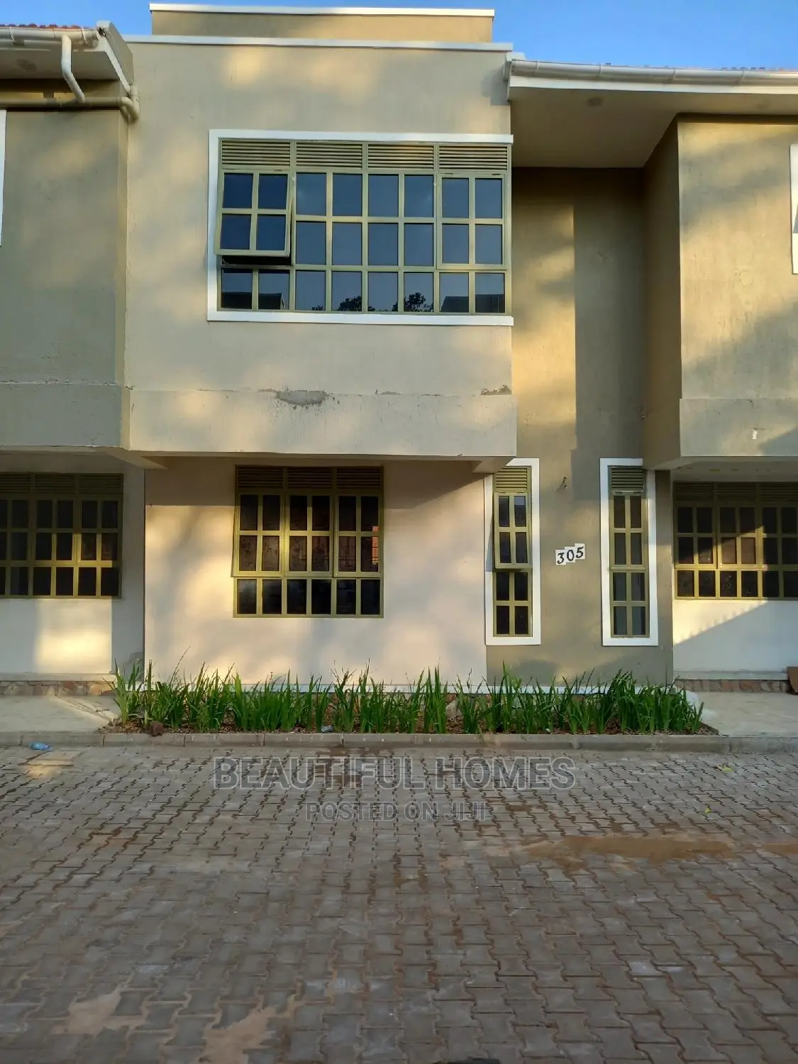 Furnished 5bdrm Duplex in Kira Posh for sale in Kira