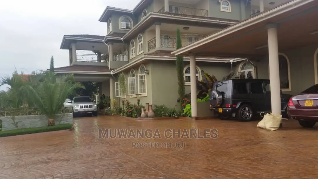7bdrm Duplex in Fs Properties Ltd, Central Division for sale in Central Division