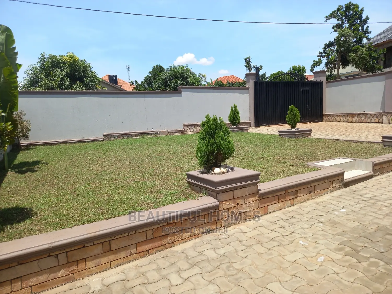 Furnished 4bdrm Bungalow in Kira for sale in Kira