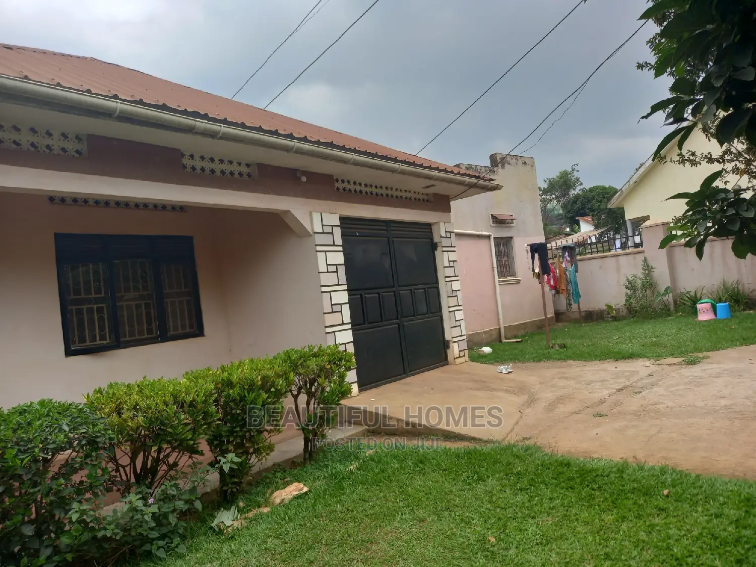 Furnished 4bdrm House in Kyaliwajjara Mbalwa, Nakawa for sale in Nakawa