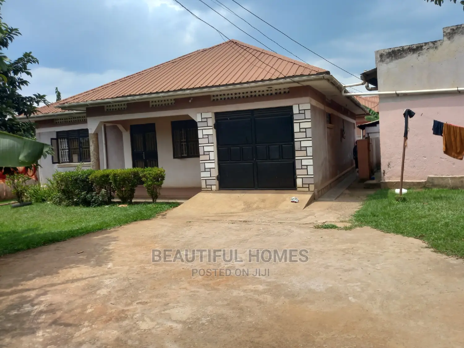 Furnished 4bdrm House in Kyaliwajjara Mbalwa, Nakawa for sale in Nakawa
