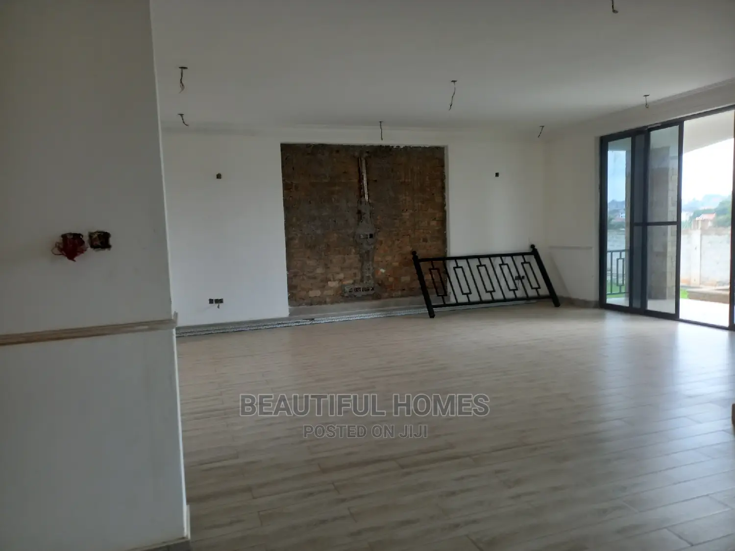 Furnished 6bdrm Mansion in Kyaliwajjara Tarmack, Nakawa for sale in Nakawa