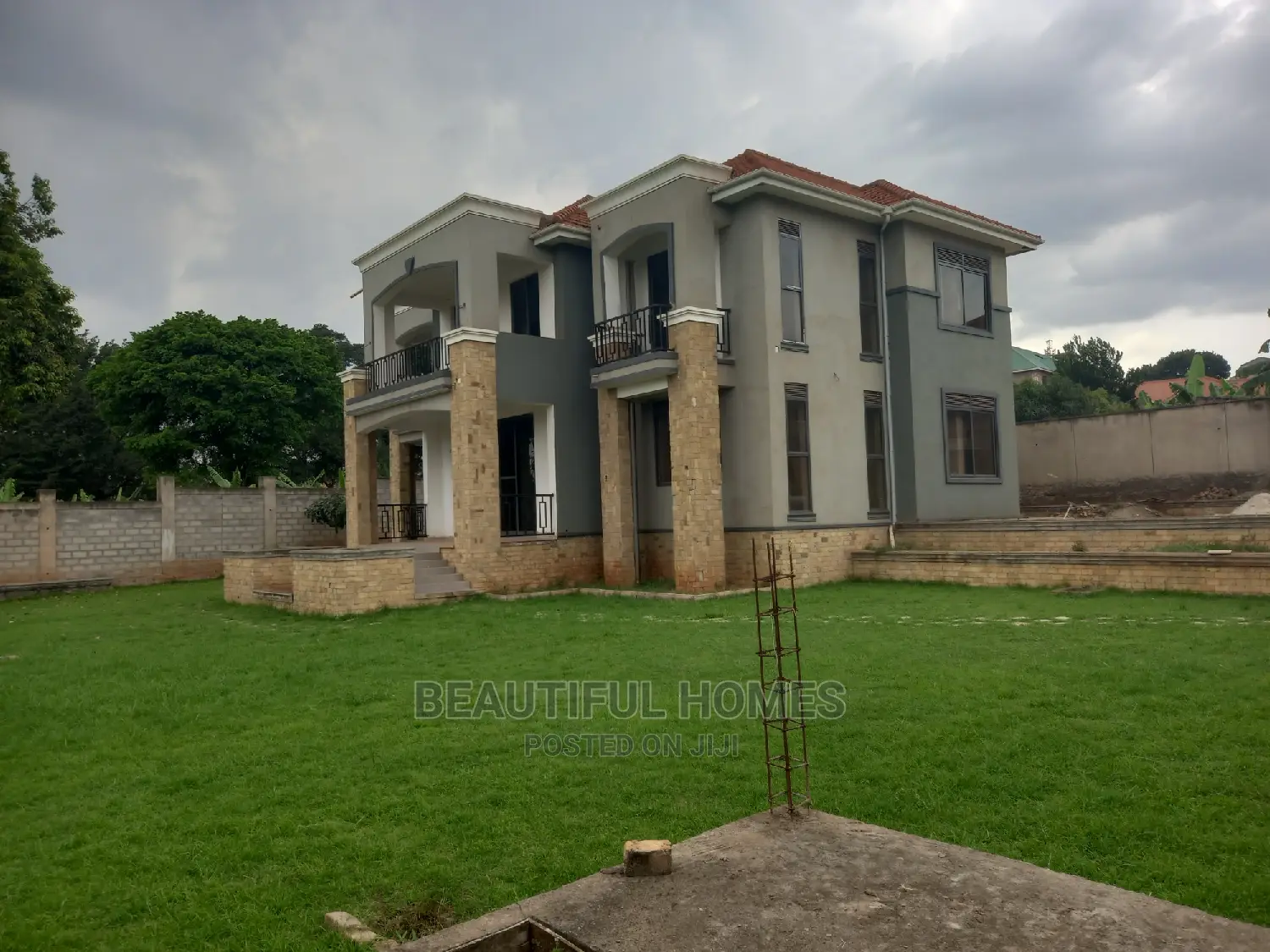 Furnished 6bdrm Mansion in Kyaliwajjara Tarmack, Nakawa for sale in Nakawa