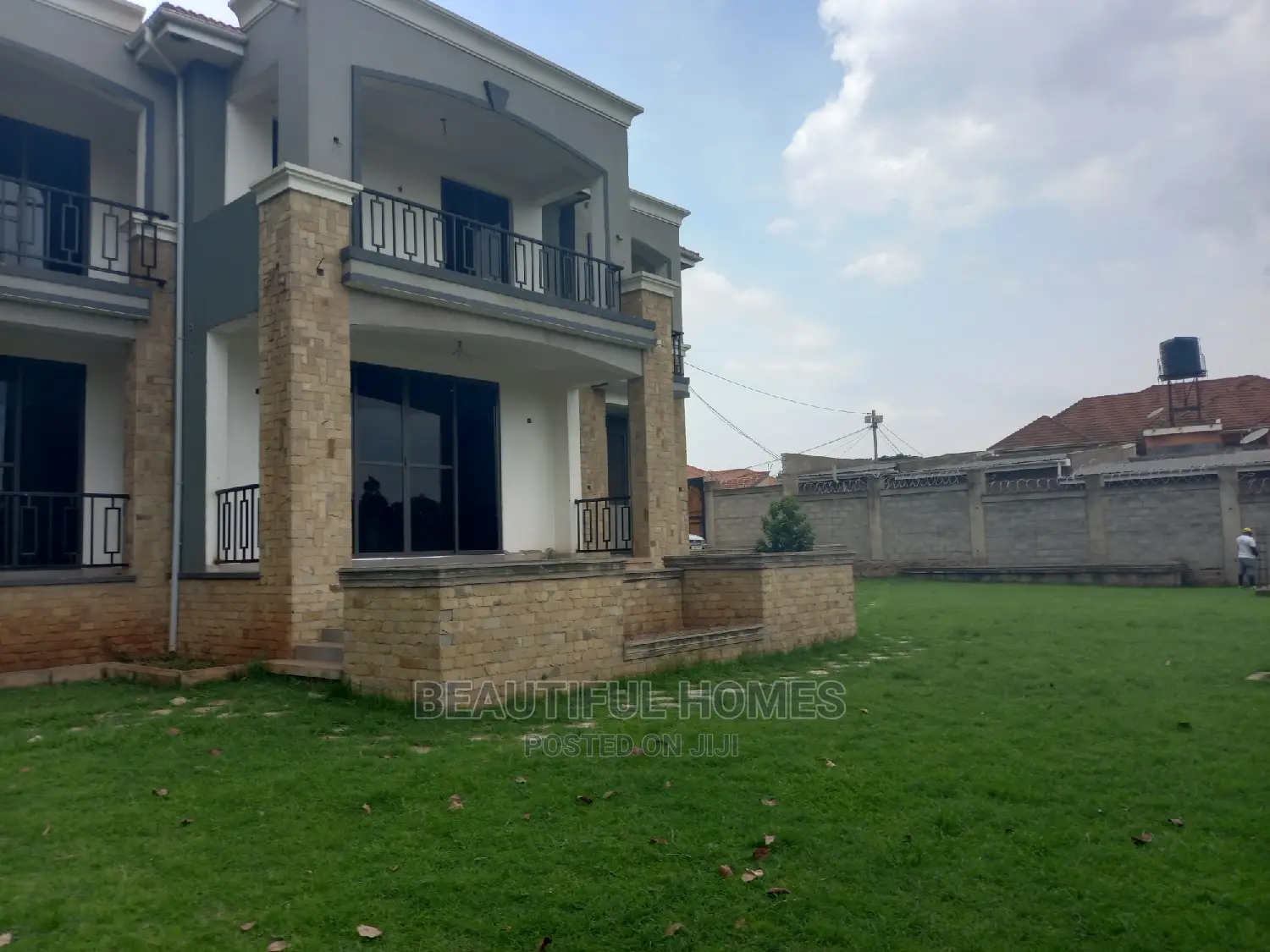 Furnished 6bdrm Duplex in Kyaliwajjara, Nakawa for sale in Nakawa