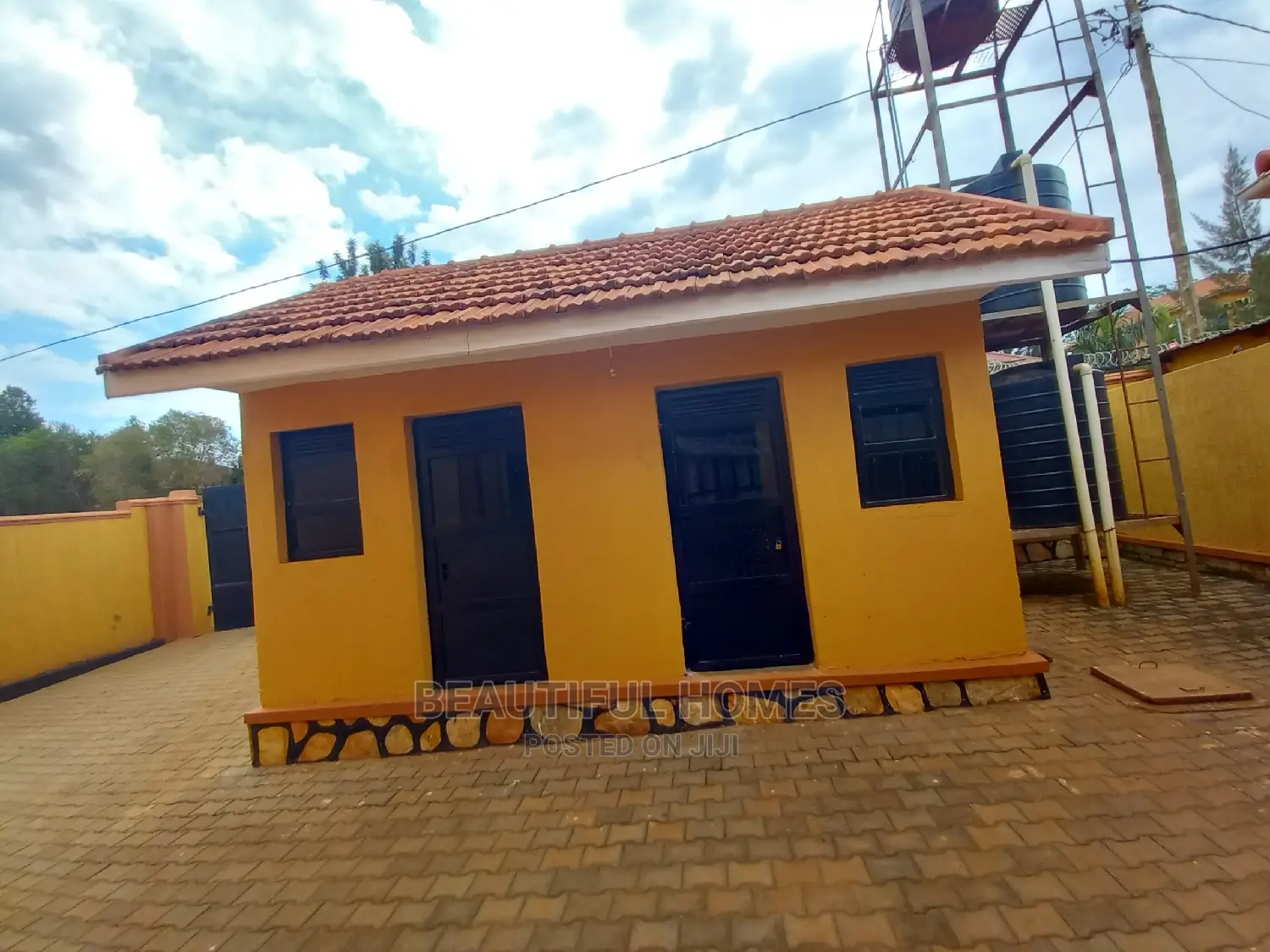 Furnished 5bdrm Duplex in Kira for sale in Kira