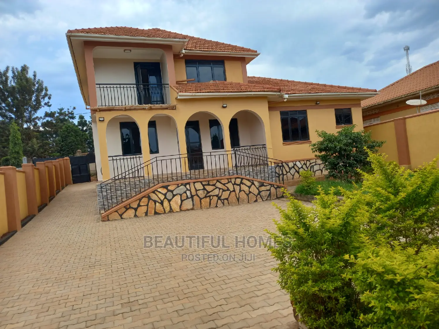 Furnished 5bdrm House in Kira for sale in Kira