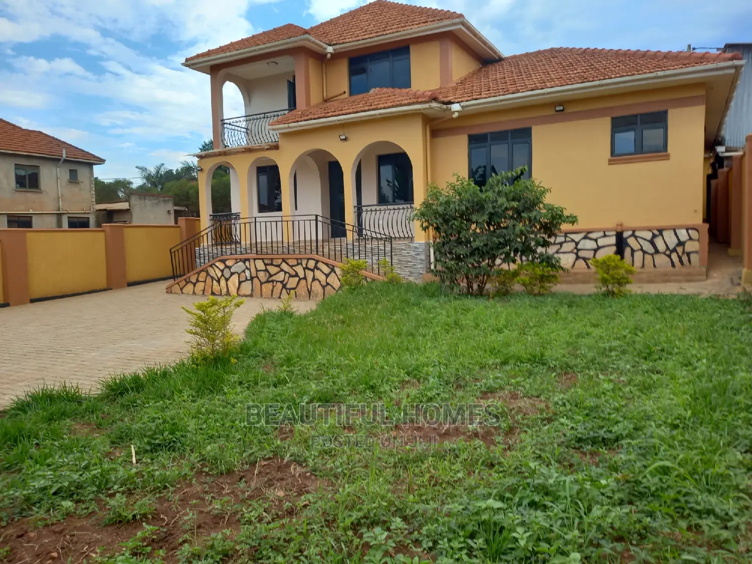 Furnished 5bdrm House in Kira for sale in Kira