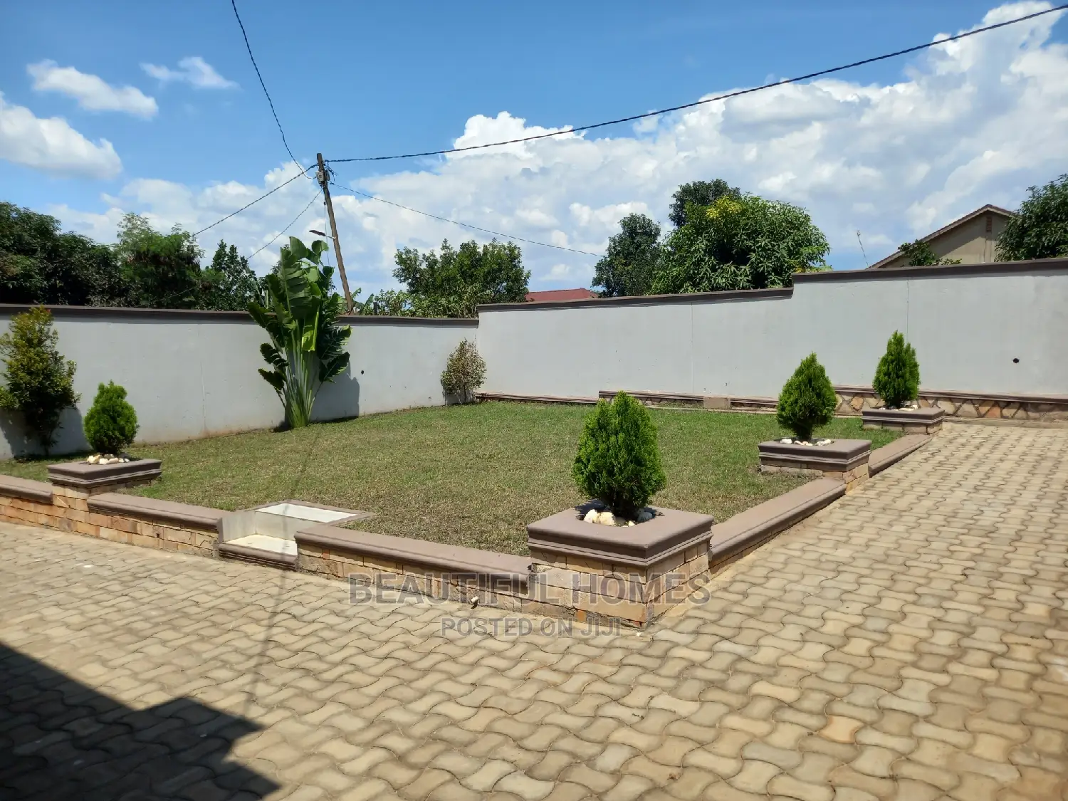 Furnished 4bdrm House in Kira for sale in Kira