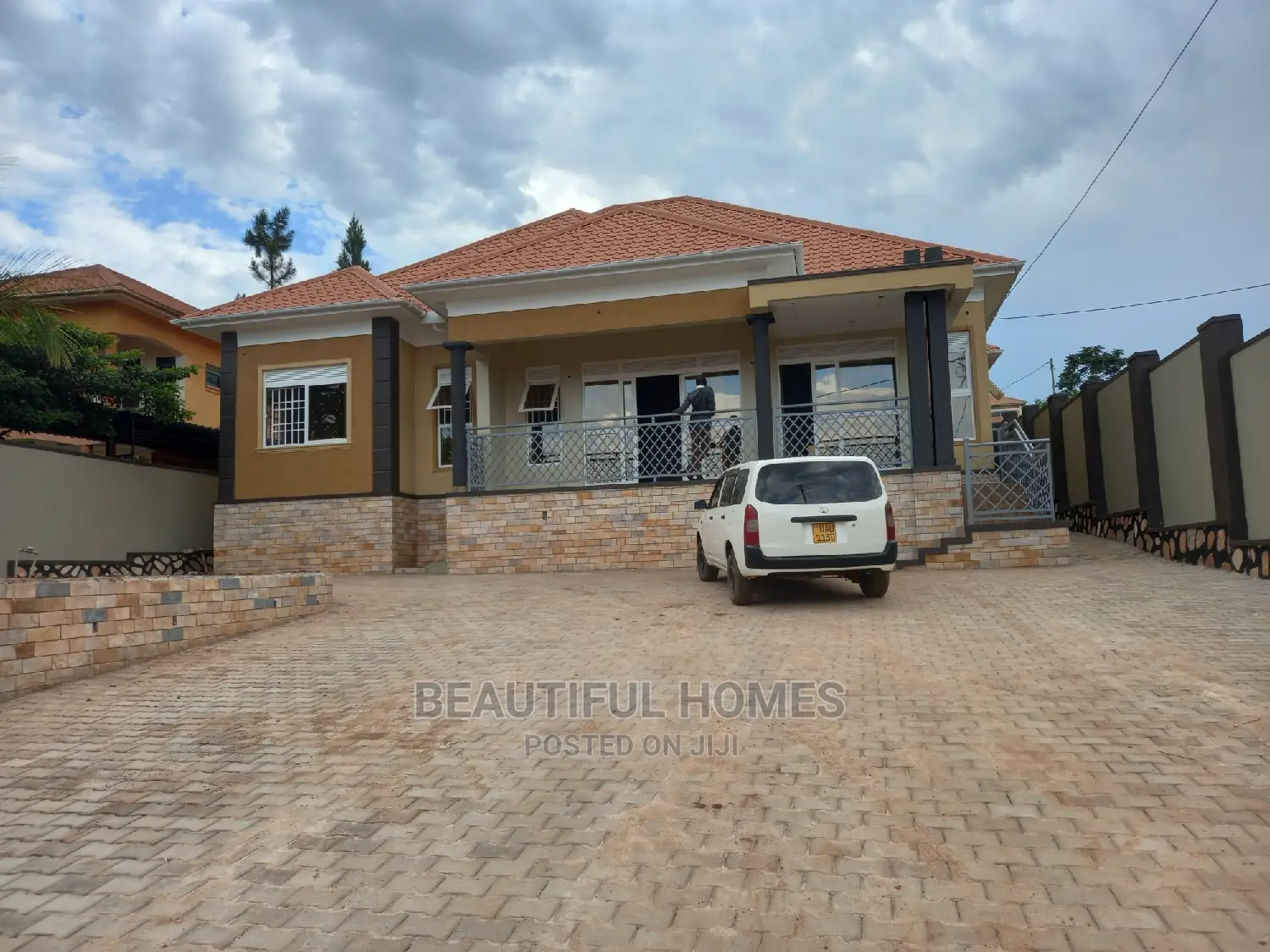 Furnished 4bdrm Maisonette in Kira for sale in Kira