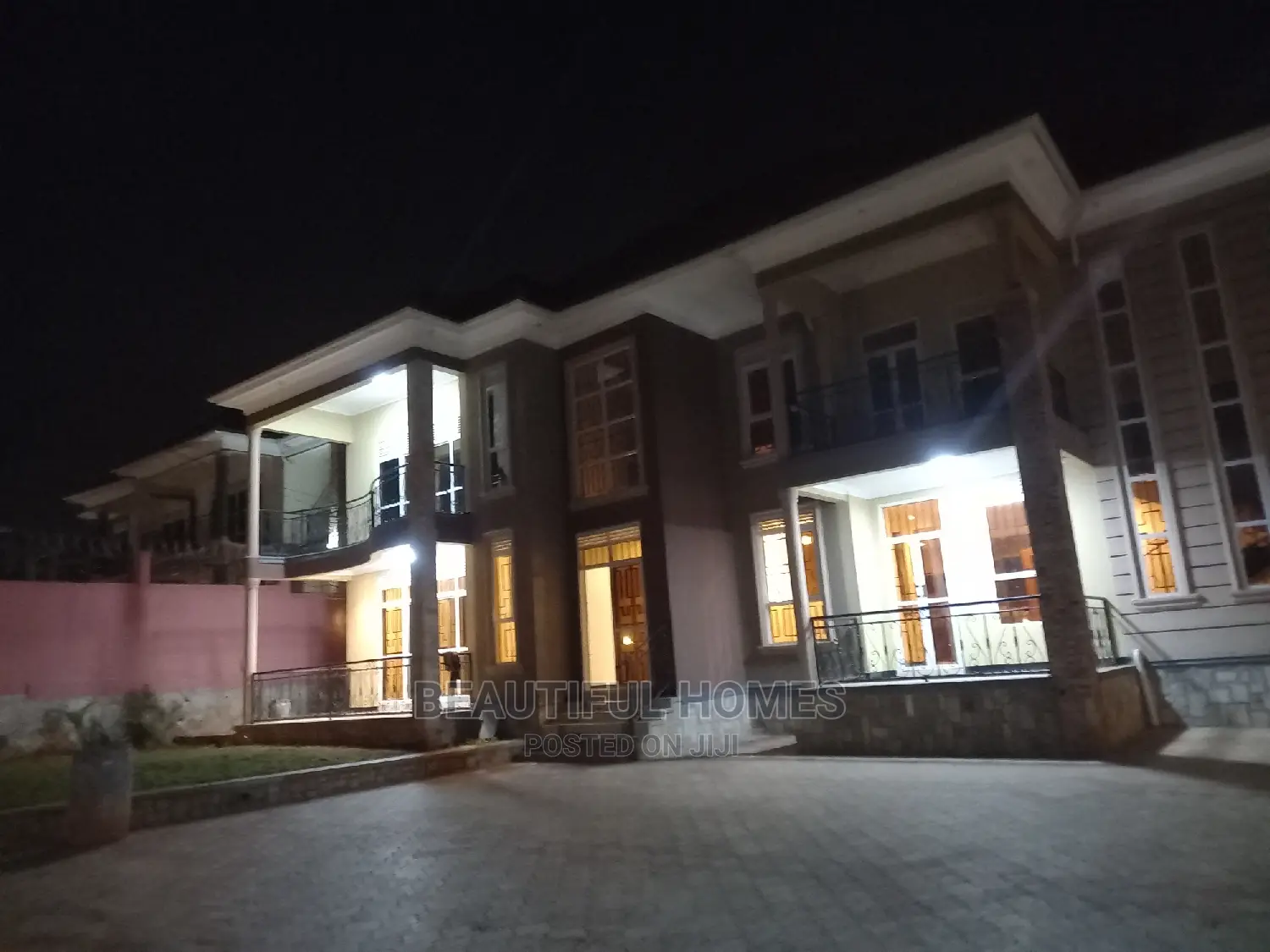 Furnished 7bdrm Duplex in Kira for sale in Kira