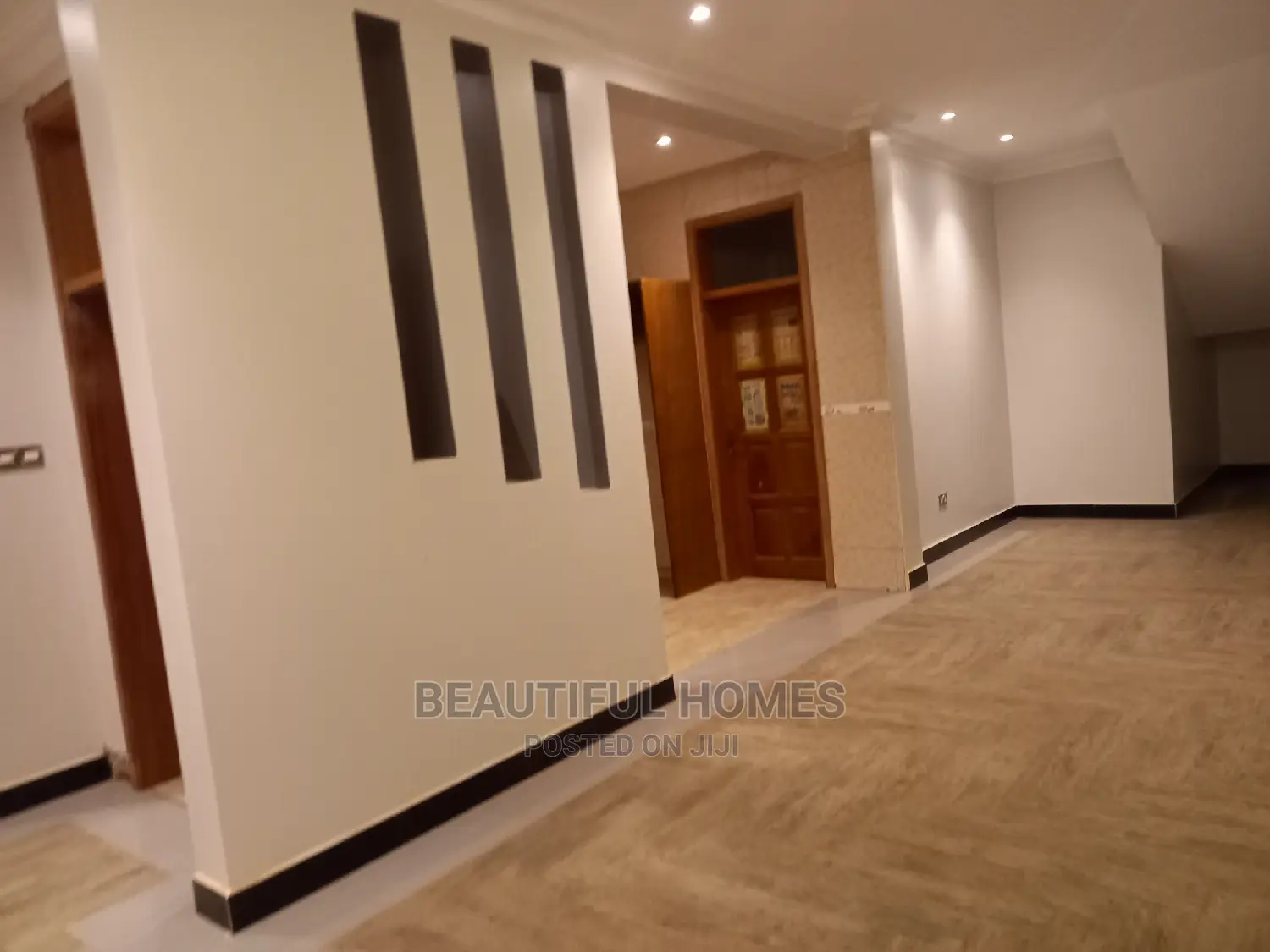 Furnished 7bdrm Duplex in Kira for sale in Kira