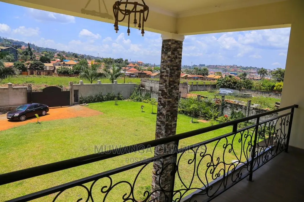 6bdrm Duplex in Fs Properties Ltd, Central Division for sale in Central Division