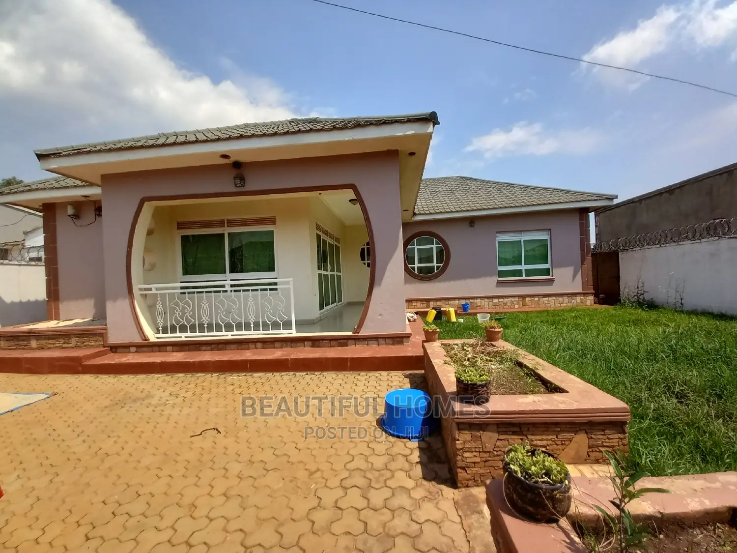 Furnished 4bdrm House in Kira for sale in Kira