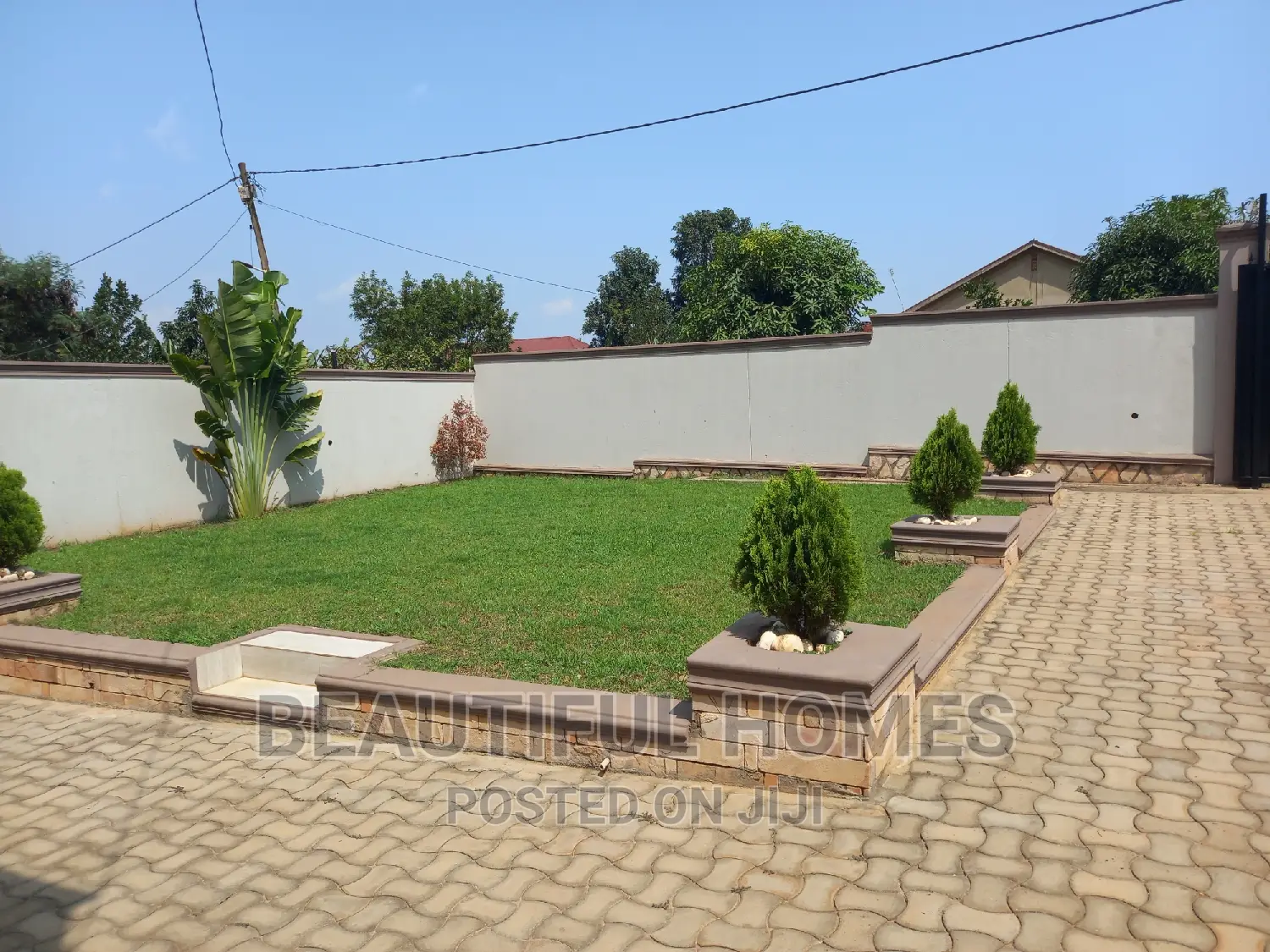 Furnished 4bdrm Bungalow in Kira for sale in Kira