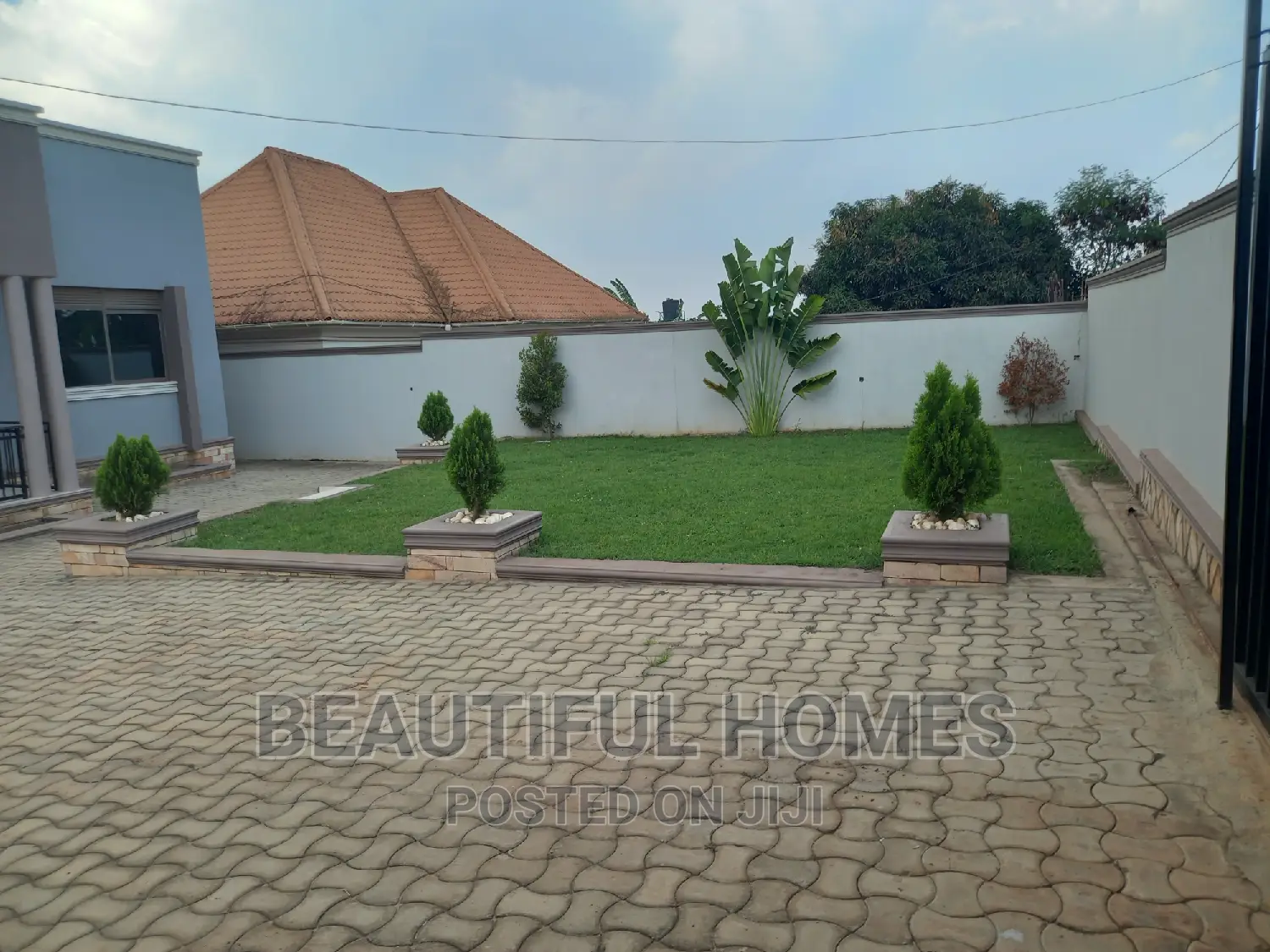 Furnished 4bdrm Bungalow in Kira for sale in Kira