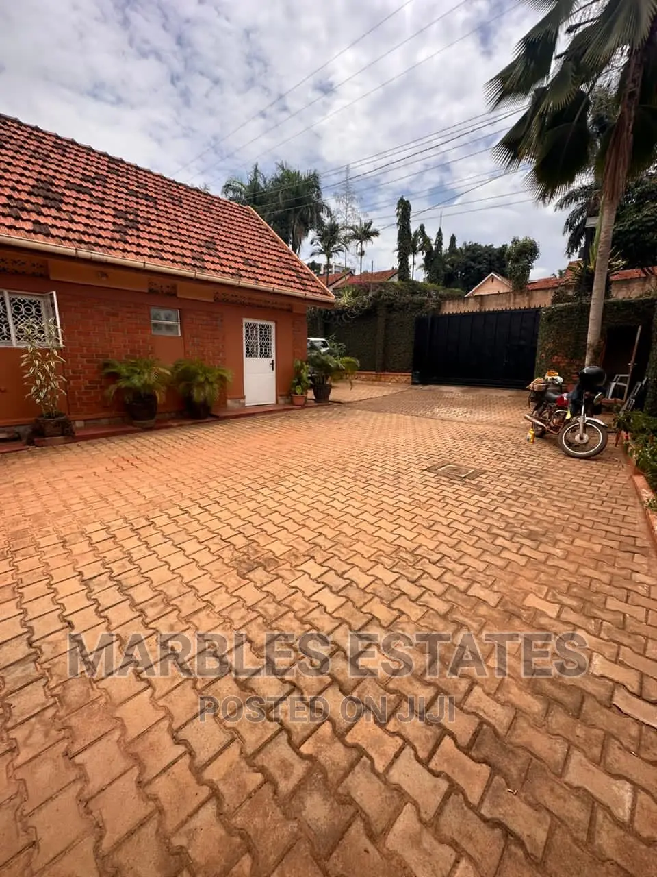 4bdrm Bungalow in Naguru, Central Division for rent in Central Division