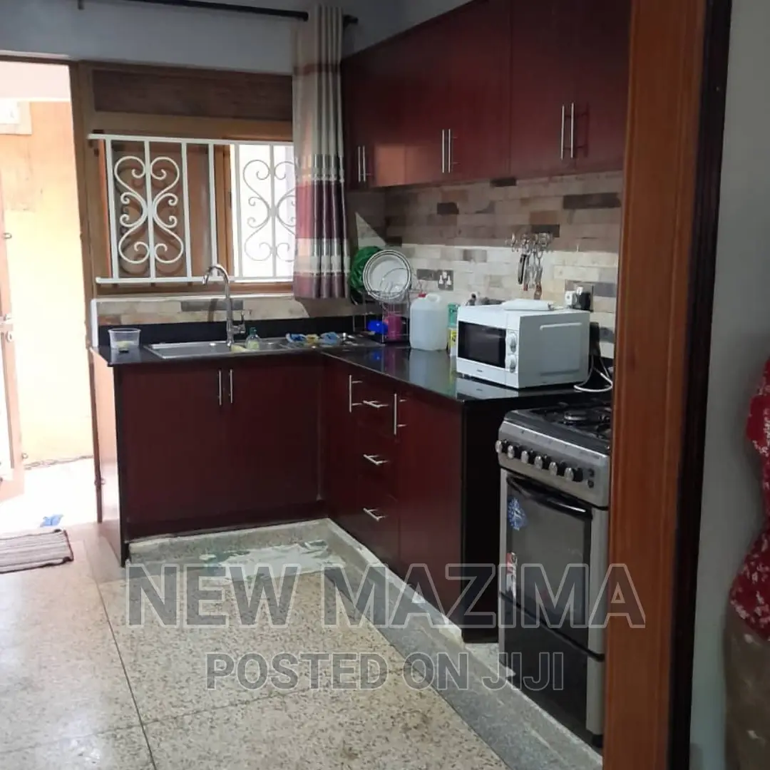 3bdrm Bungalow in Seguku Ntebe Rd, Central Division for sale in Central Division