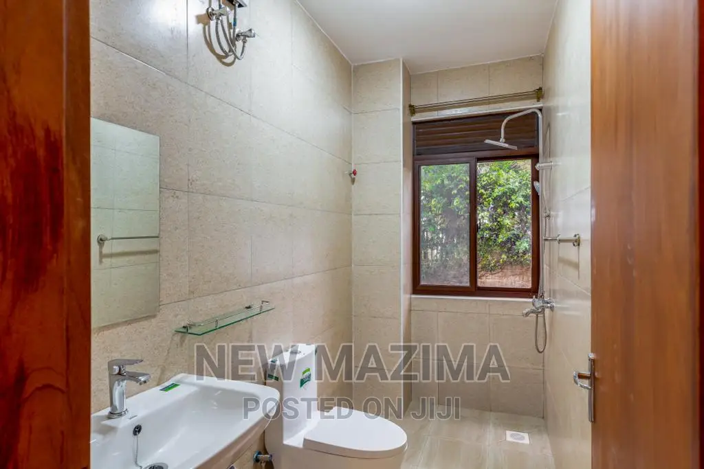 6bdrm Block of Flats in Makindye Kizungu, Central Division for sale in Central Division