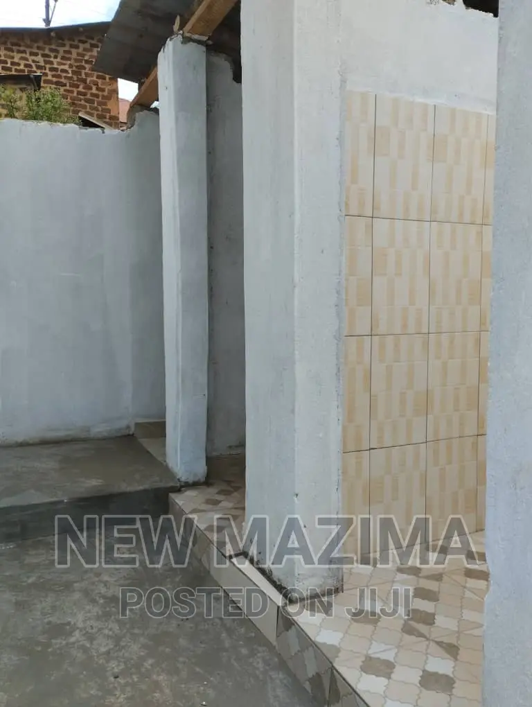2bdrm House in Nsangi Town, Central Division for sale in Central Division