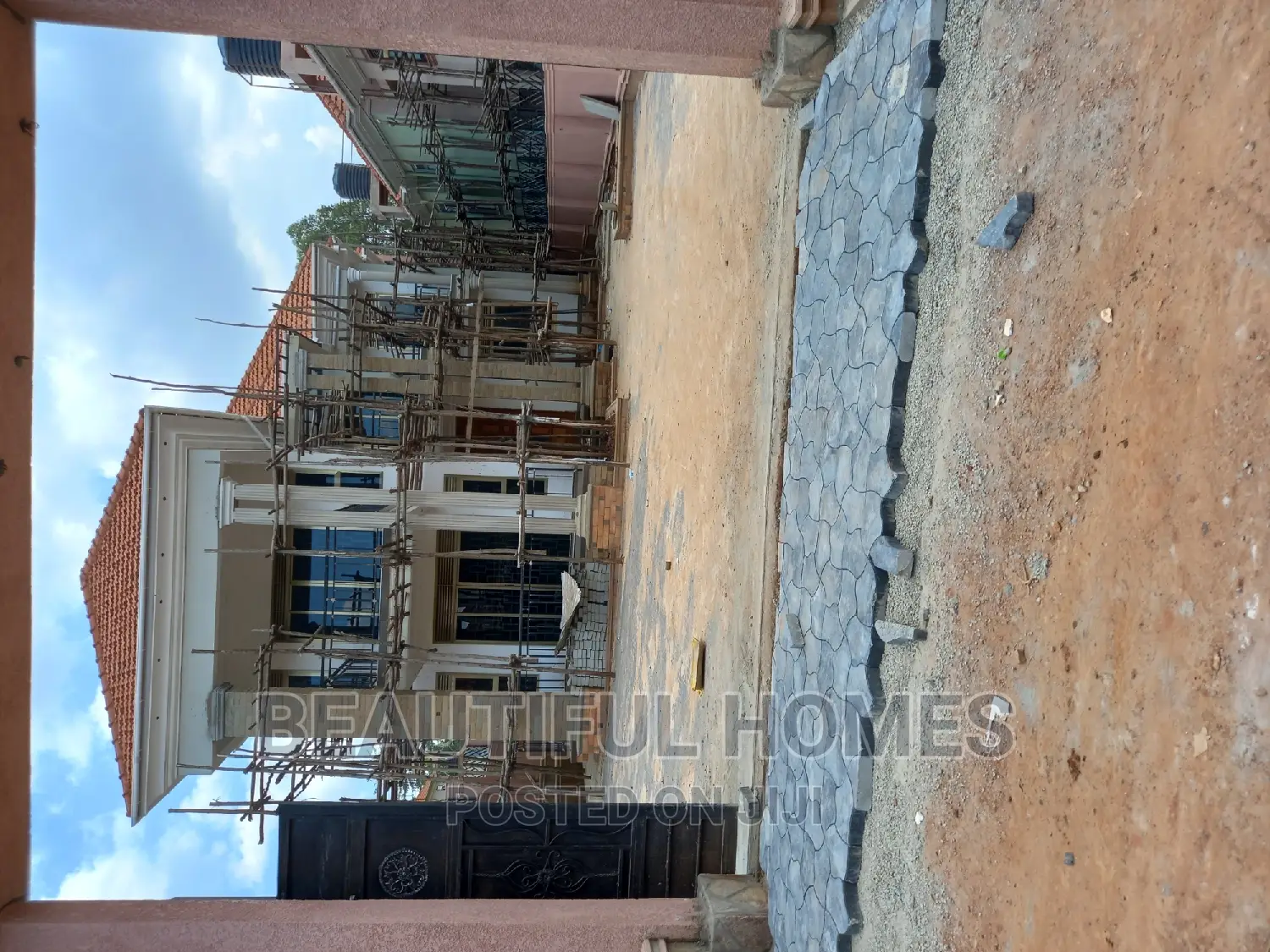 Furnished 6bdrm Duplex in Kyanja Gated Estate, Nakawa for sale in Nakawa