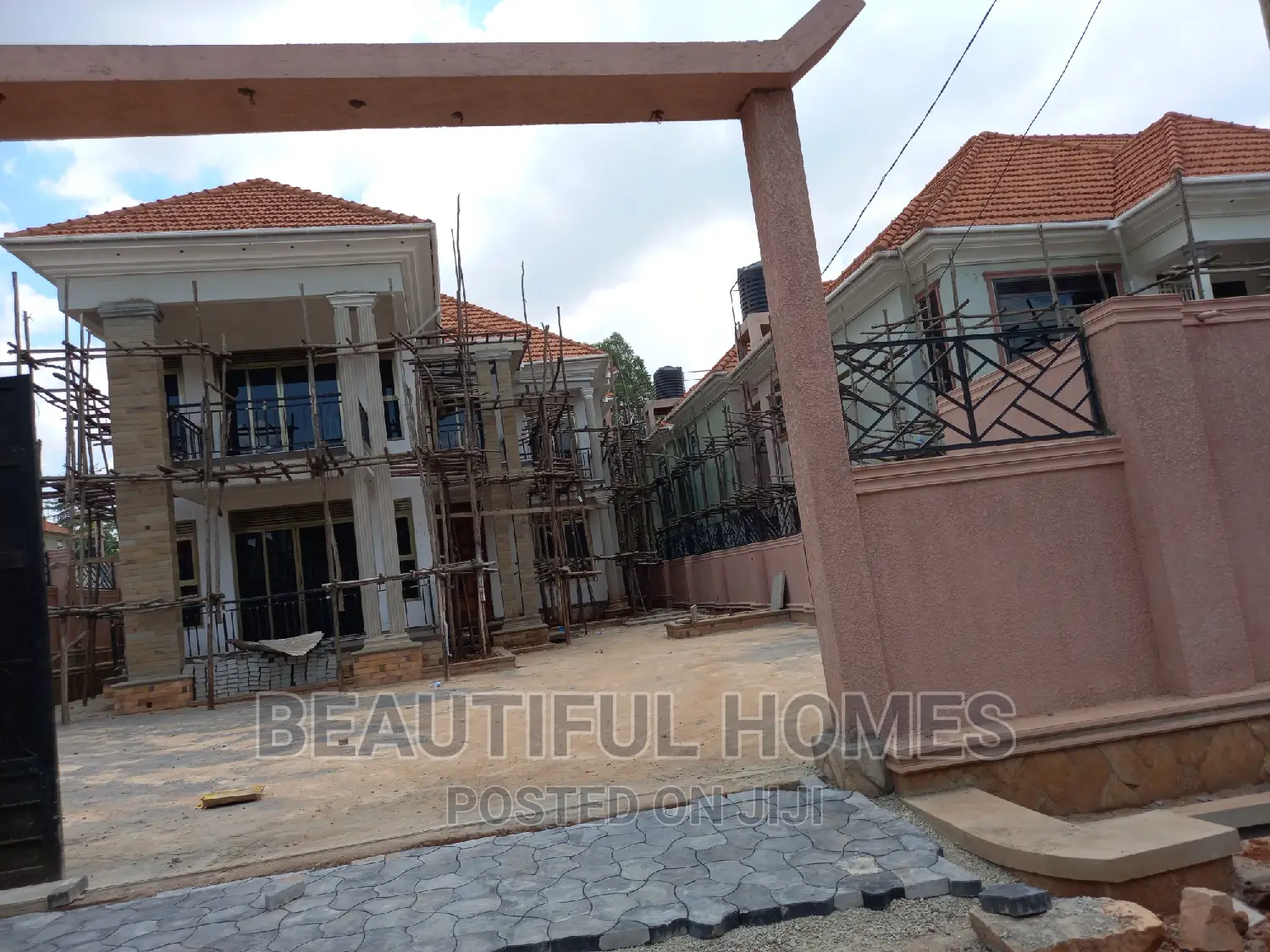 Furnished 6bdrm Duplex in Kyanja Gated Estate, Nakawa for sale in Nakawa
