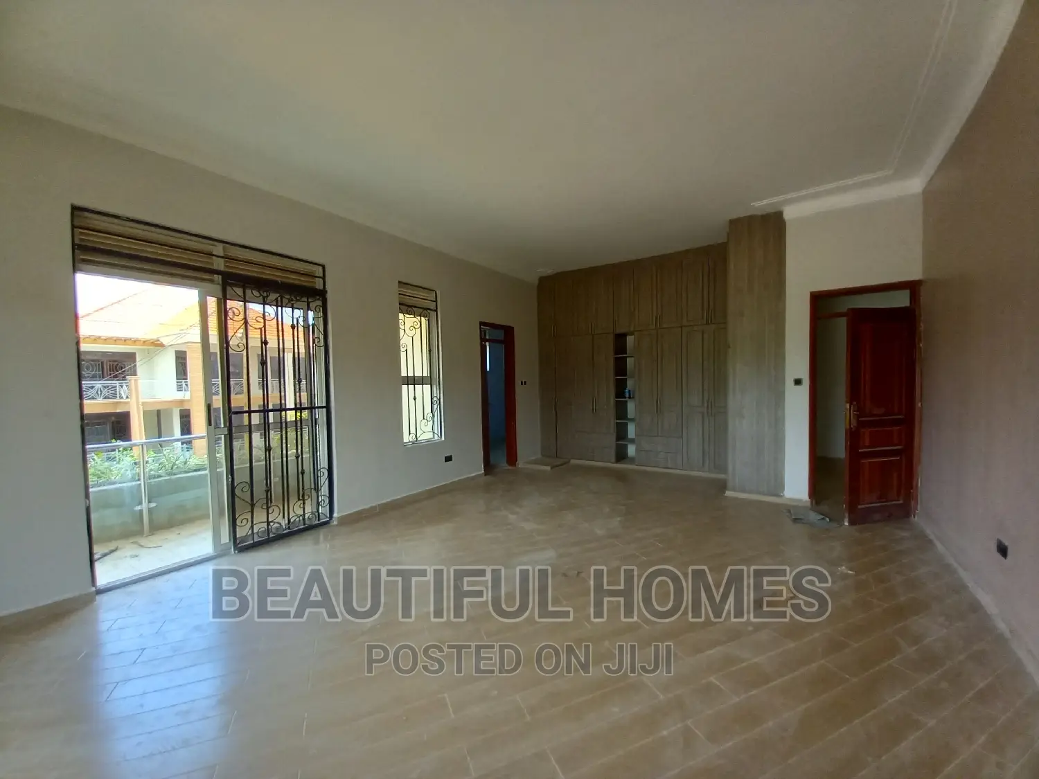 Furnished 6bdrm Duplex in Kyanja  Corporate, Nakawa for sale in Nakawa