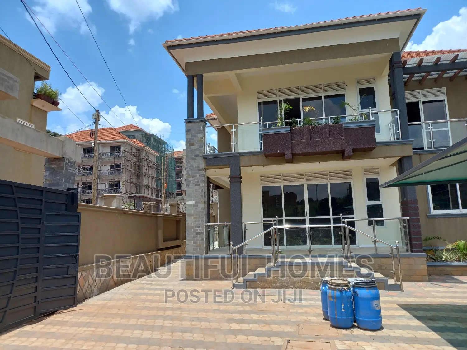 Furnished 6bdrm Duplex in Kyanja  Corporate, Nakawa for sale in Nakawa