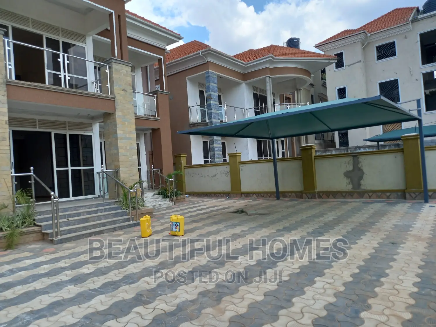 Furnished 6bdrm Duplex in Kyanja Tarmack, Nakawa for sale in Nakawa
