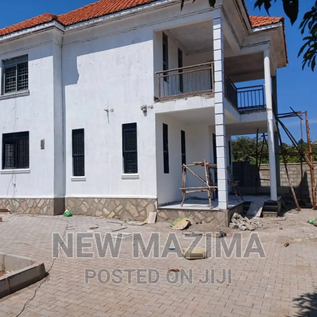 Mini Flat in Kitende Ntebe Rd, Central Division for sale in Central Division
