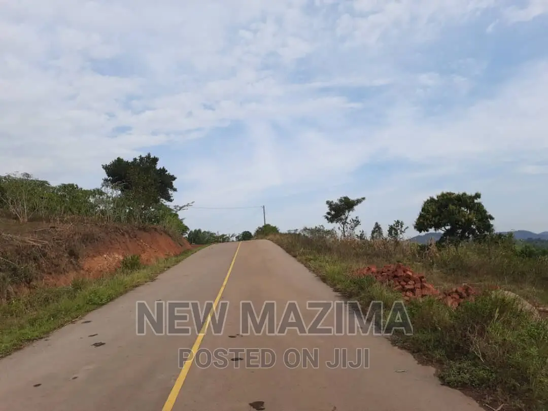 Veryhot 2acres Measurig Direct From Tarmac of Mpigi Mpabire in Central Division