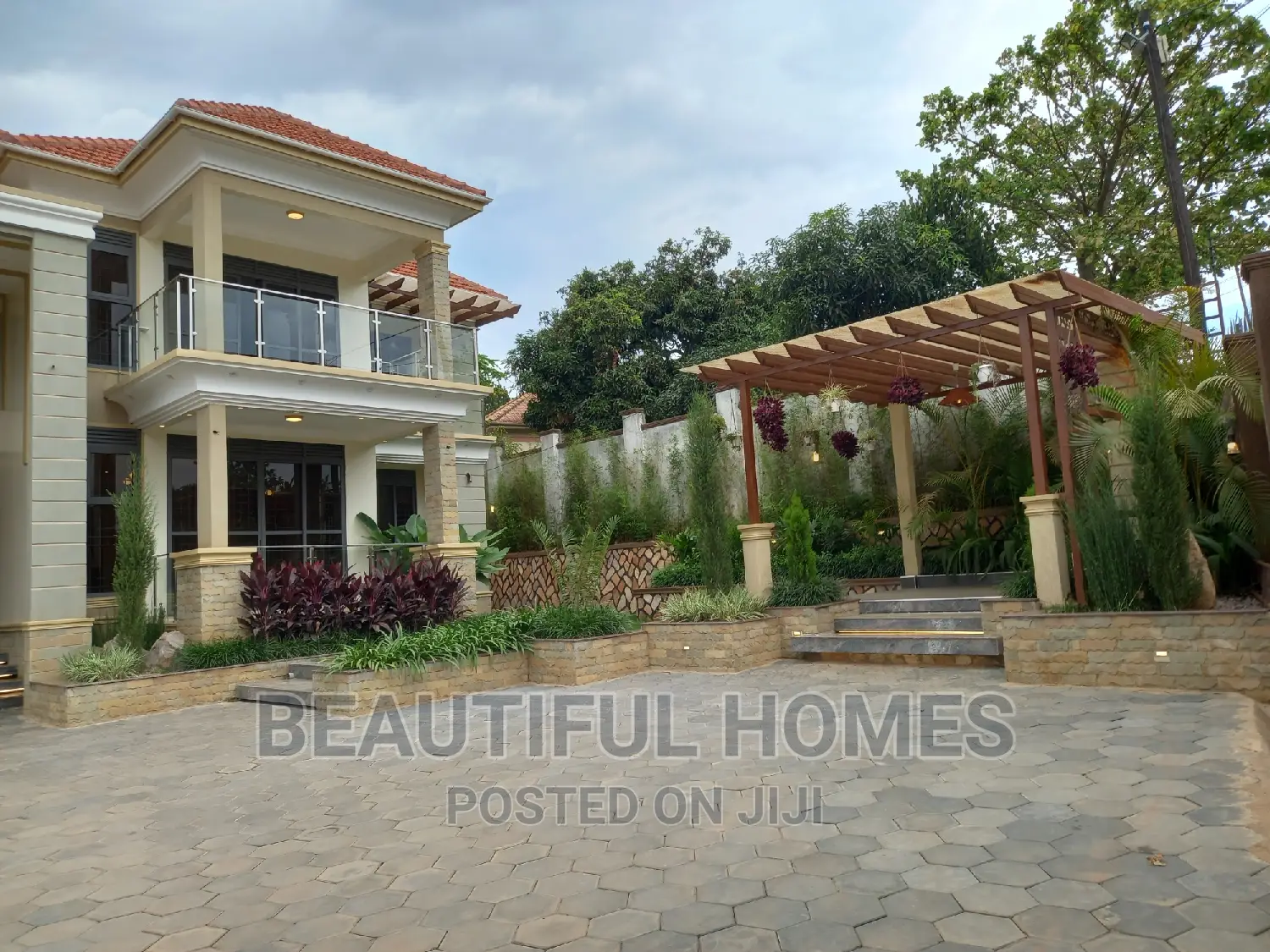 Furnished 6bdrm Mansion in Kyanja, Nakawa for sale in Nakawa