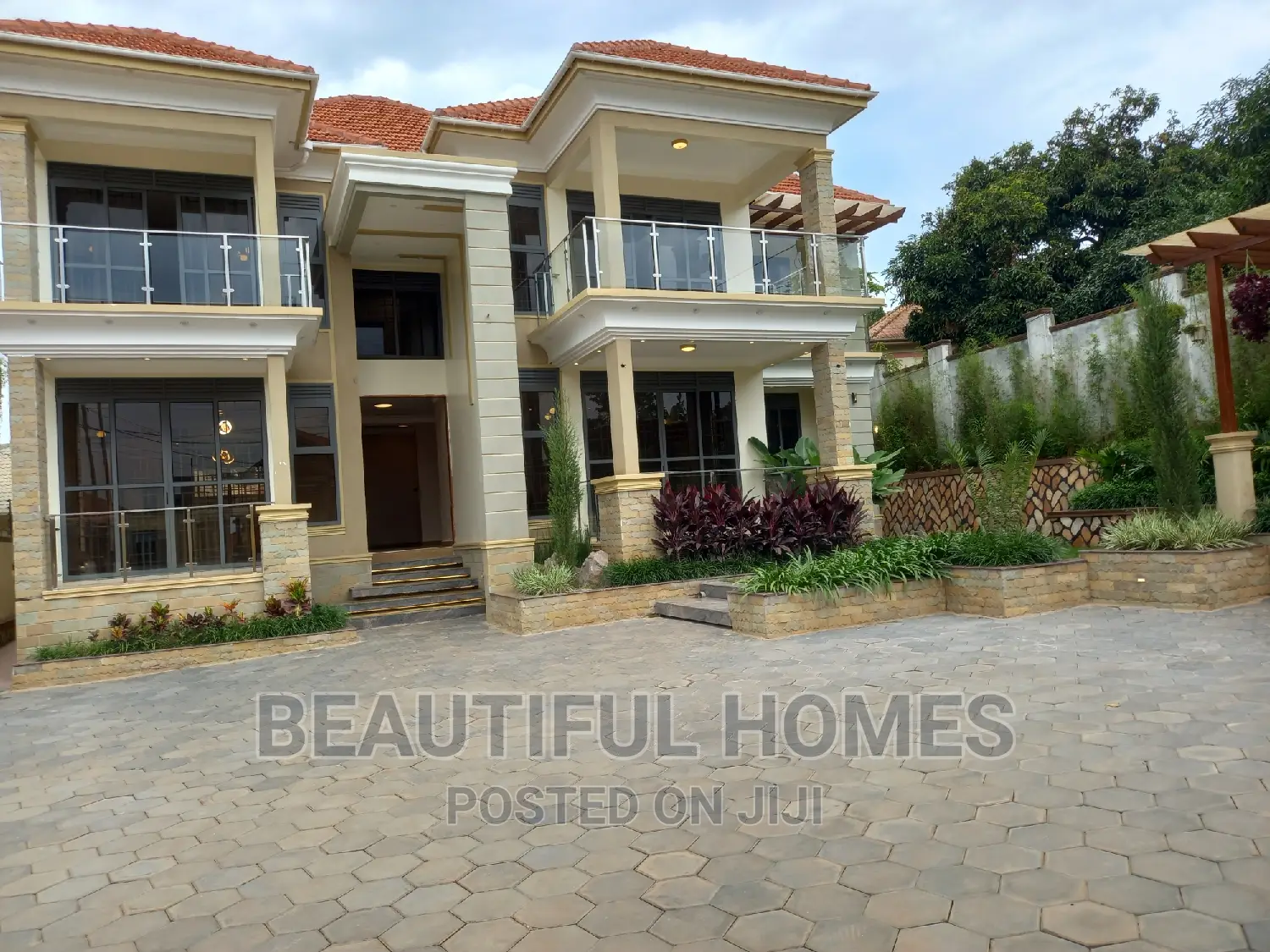 Furnished 6bdrm Duplex in Kyanja, Nakawa for sale in Nakawa