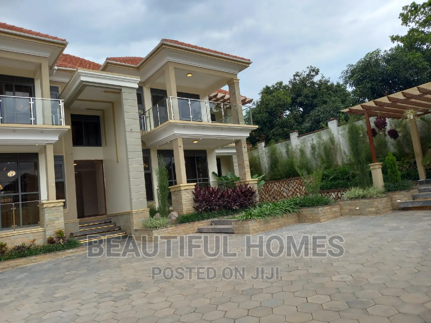 Furnished 6bdrm Duplex in Kyanja, Nakawa for sale in Nakawa