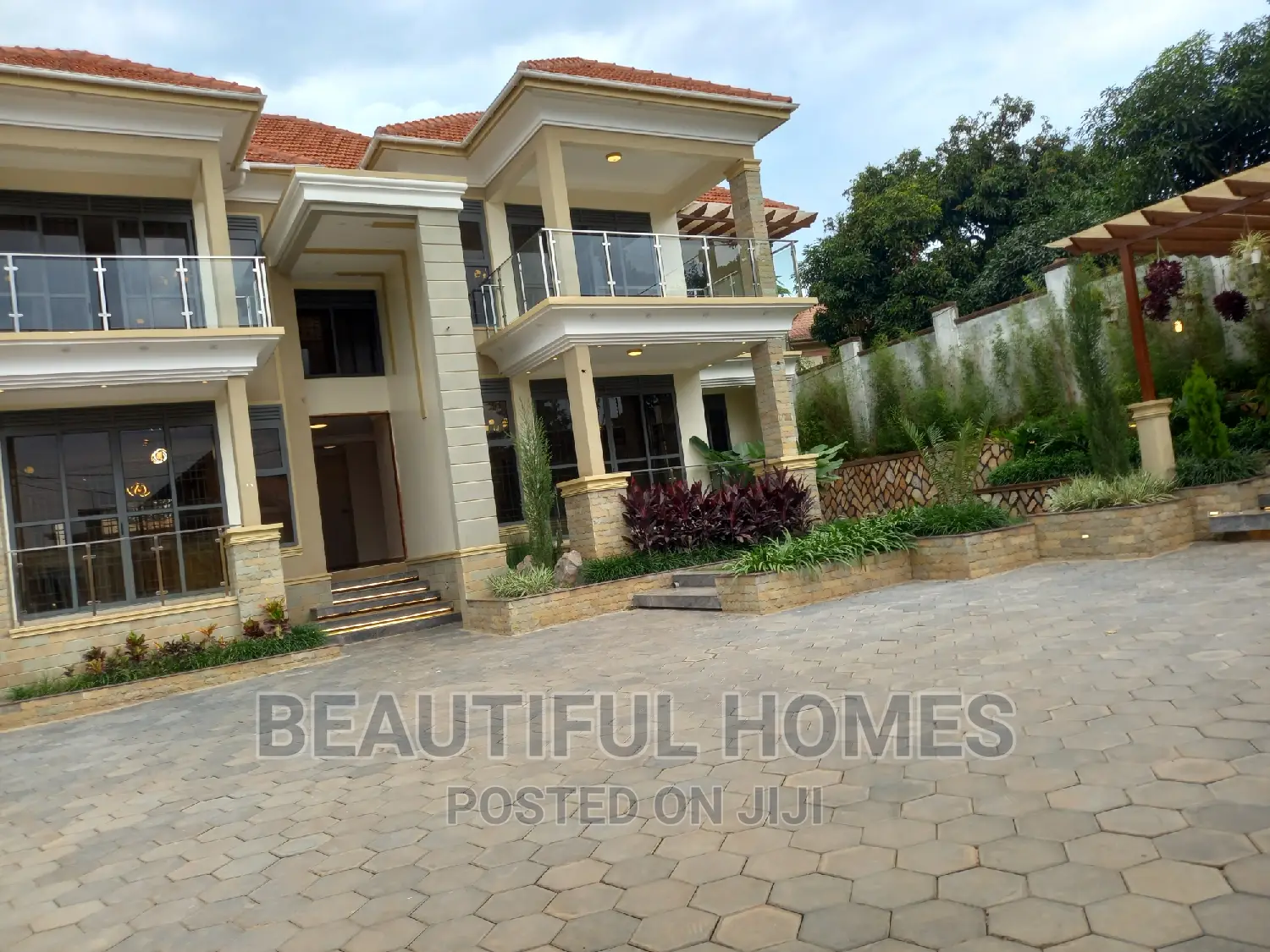 Furnished 6bdrm Mansion in Kyanja Hill View, Nakawa for sale in Nakawa