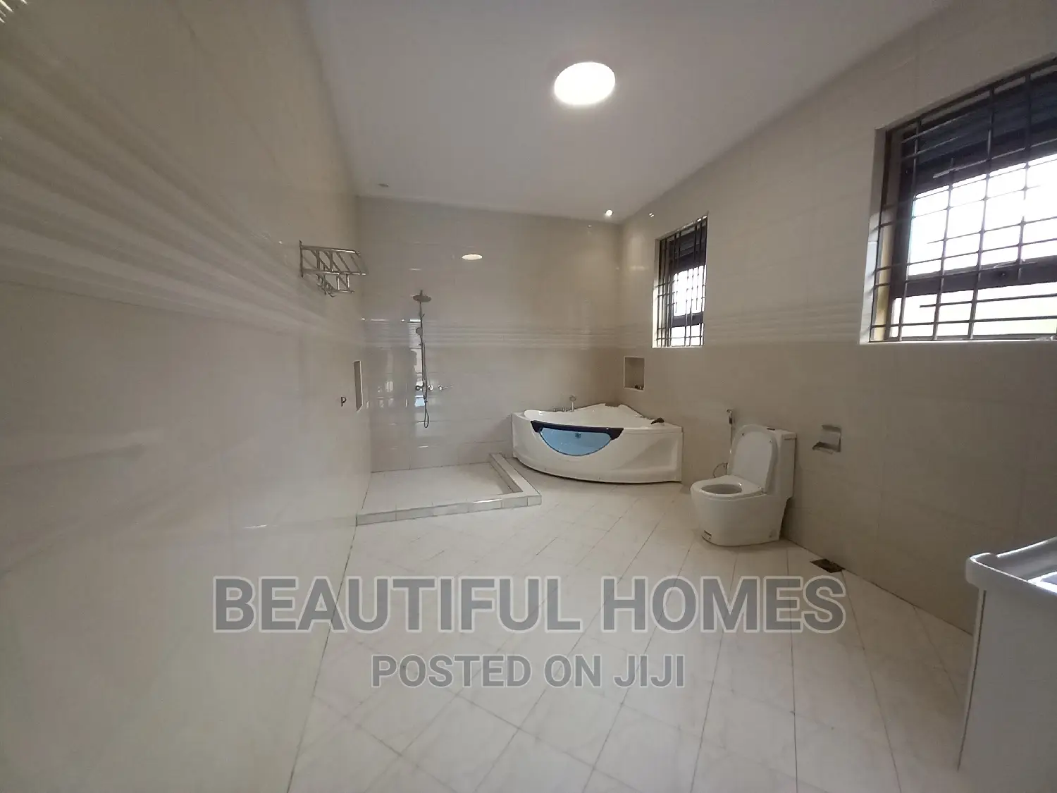 Furnished 6bdrm Mansion in Kyanja Hill View, Nakawa for sale in Nakawa