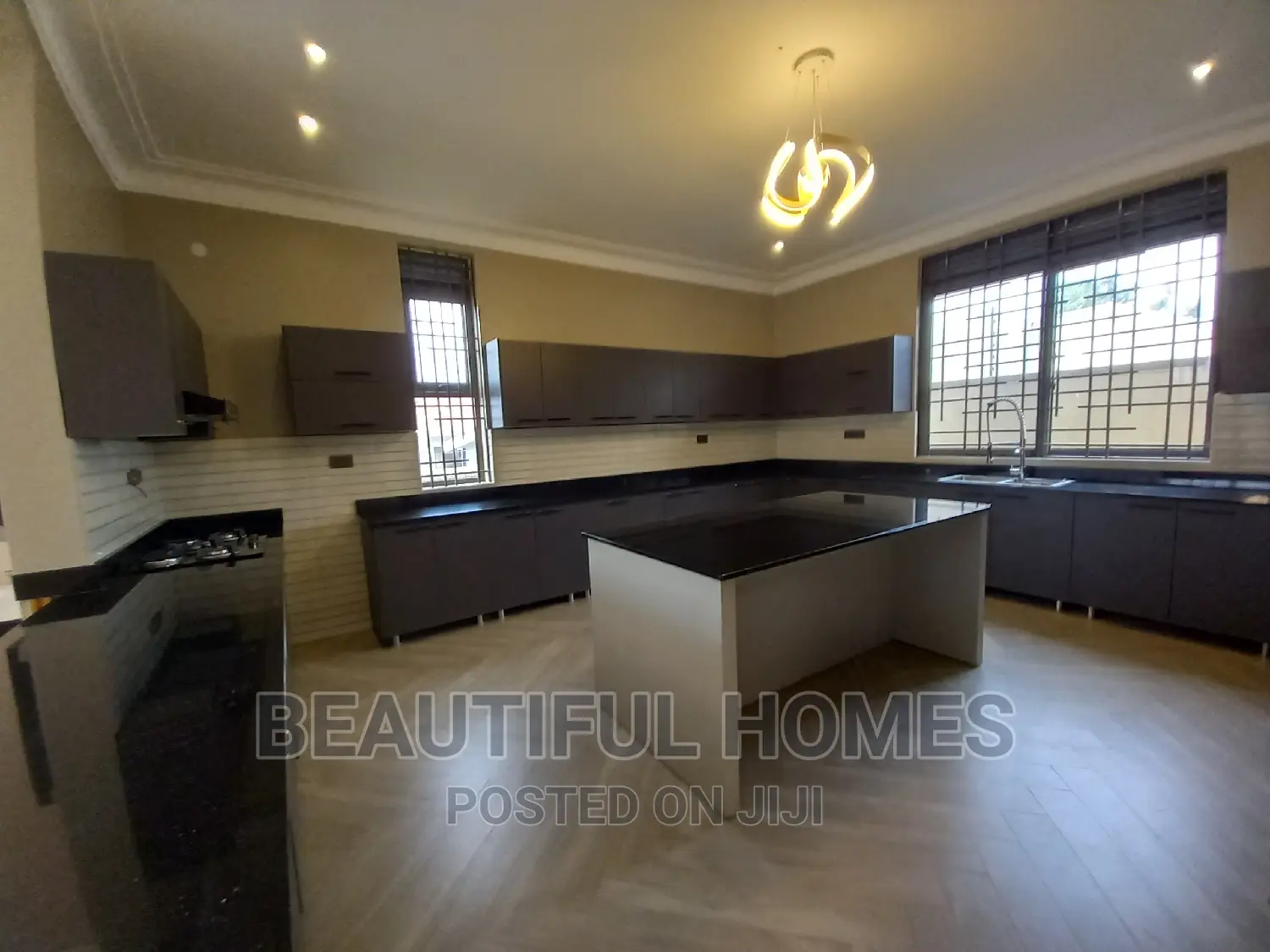 Furnished 6bdrm Mansion in Kyanja Hill View, Nakawa for sale in Nakawa