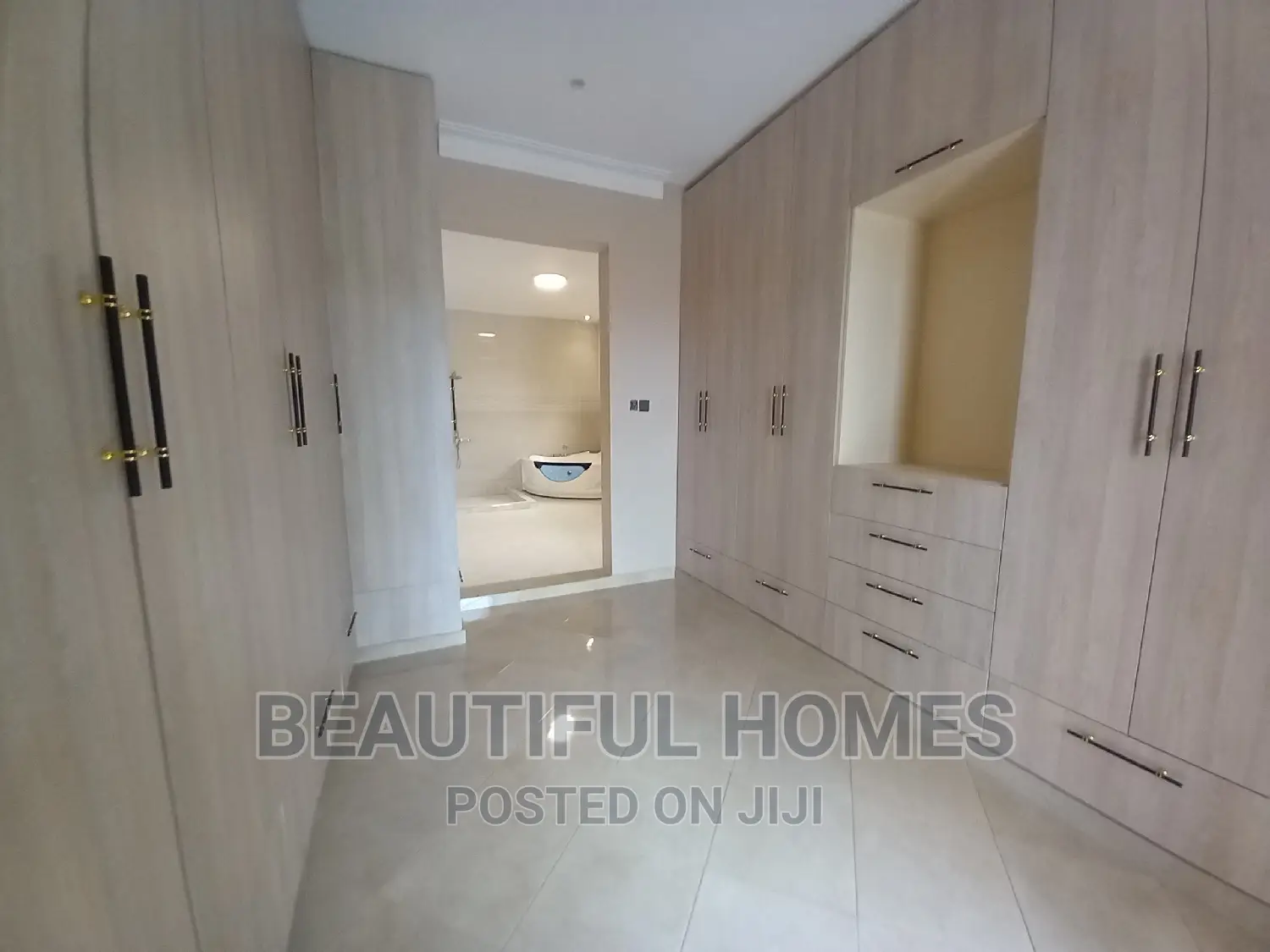Furnished 6bdrm House in Kyanja Luxury, Nakawa for sale in Nakawa