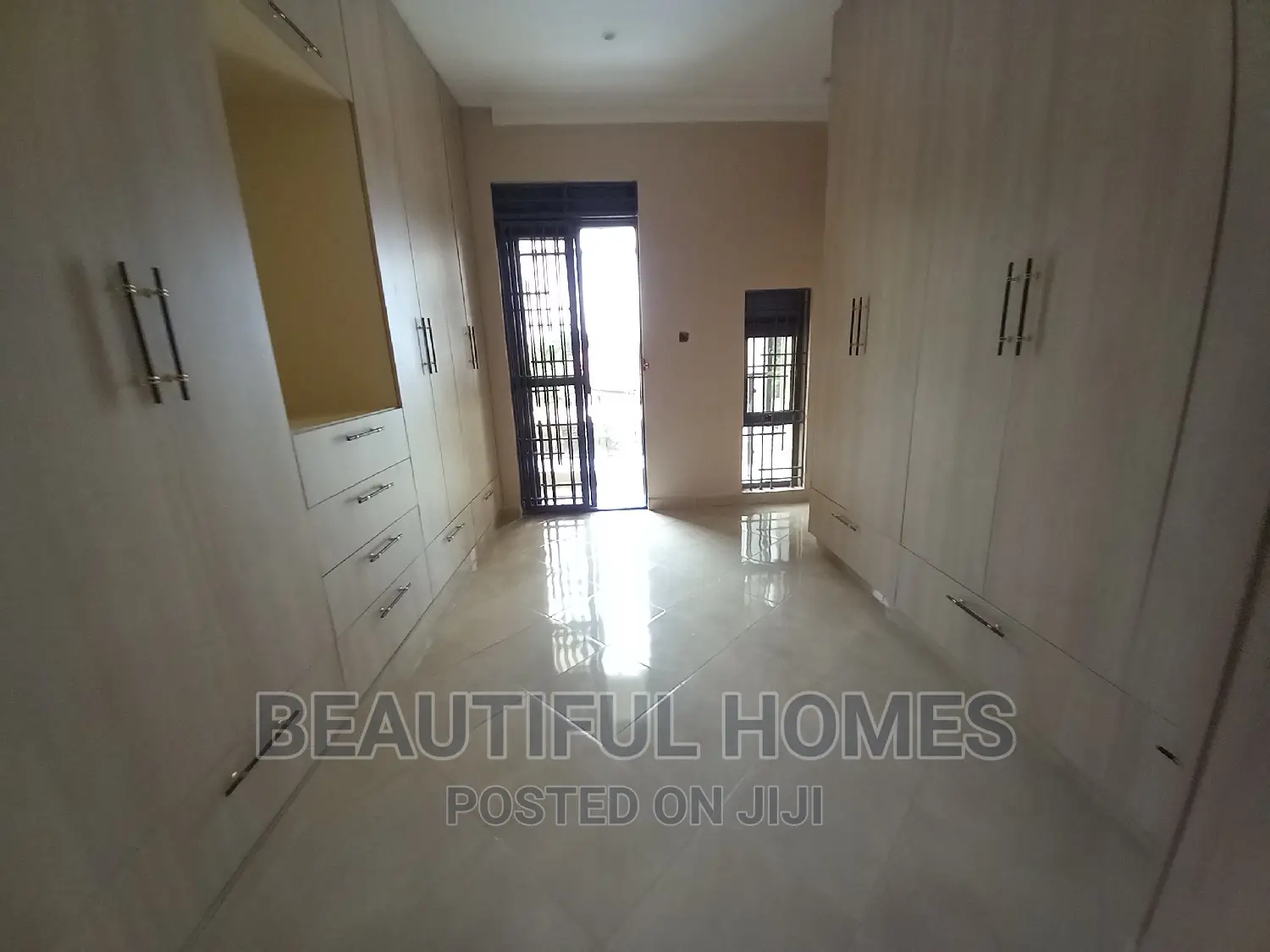 Furnished 6bdrm House in Kyanja, Nakawa for sale in Nakawa