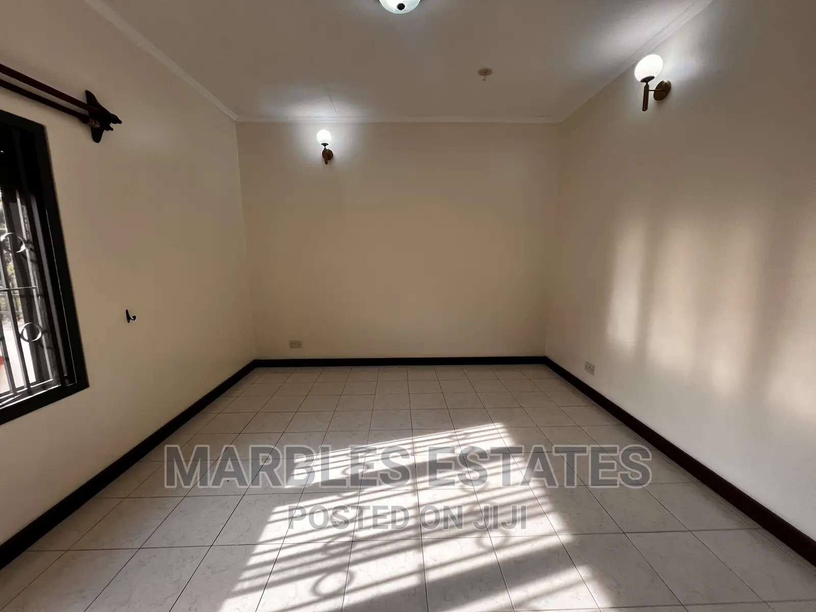 4bdrm Townhouse / Terrace in Kololo, Central Division for rent in Central Division