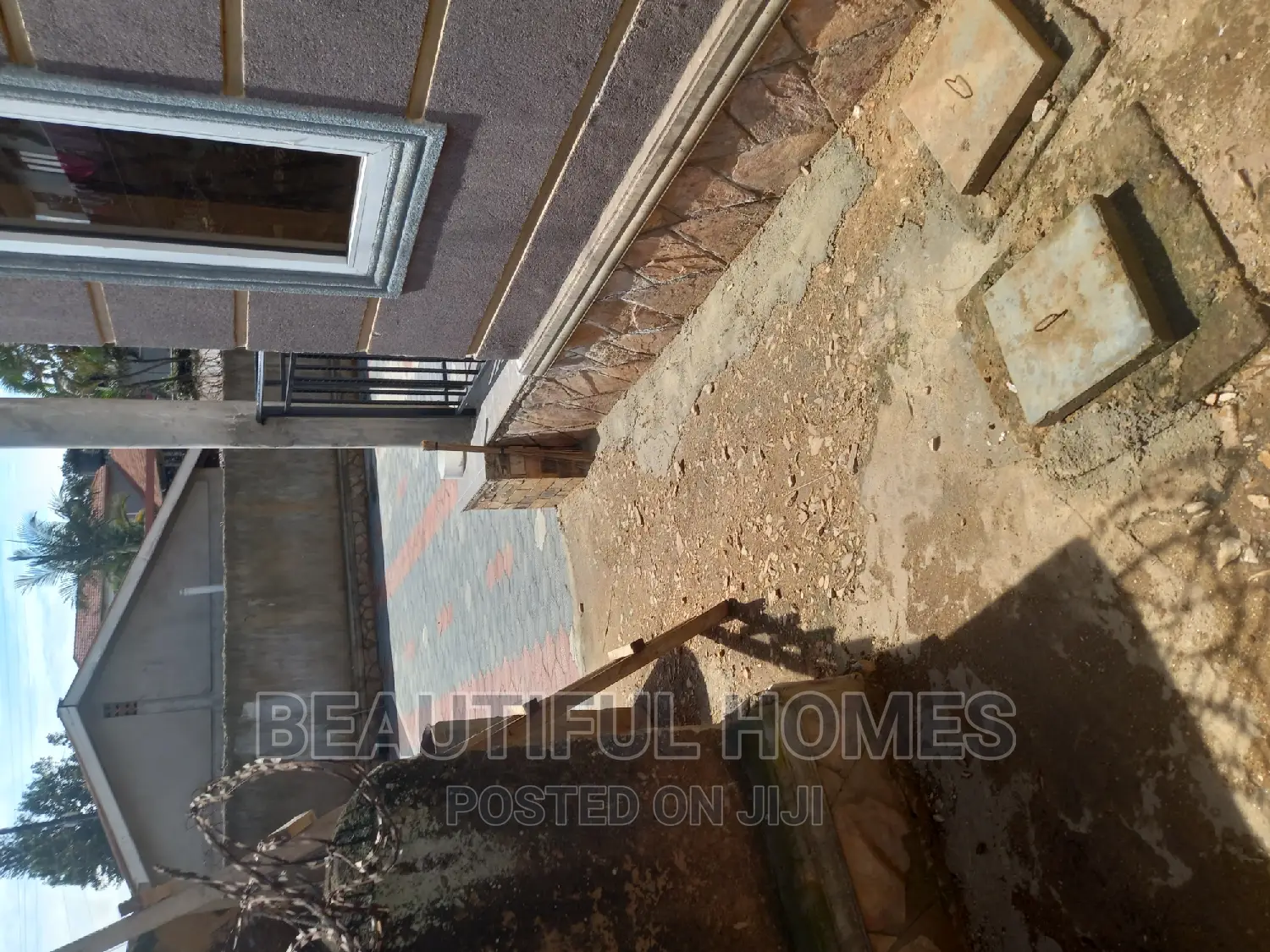 Furnished 5bdrm Duplex in Kansanga, Makindye for sale in Makindye